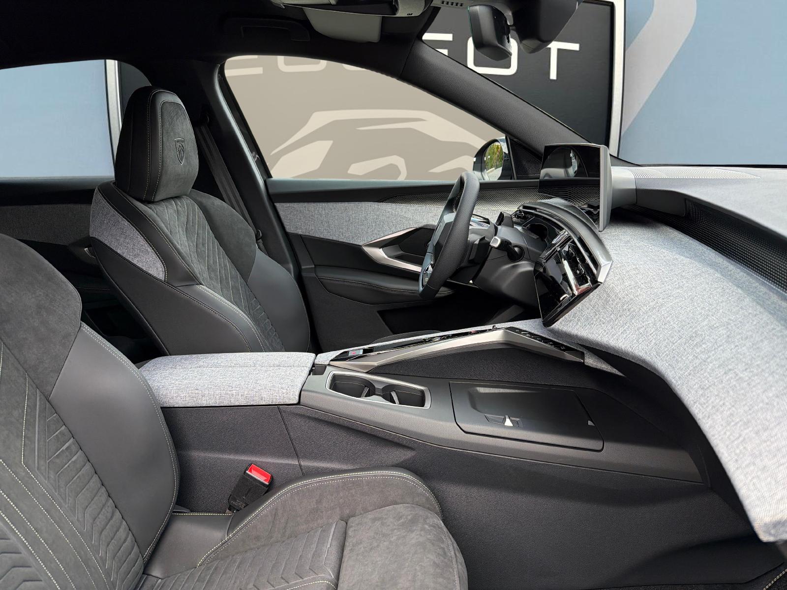 PEUGEOT 3008 1.2 Hybrid GT Exclusive-image-9