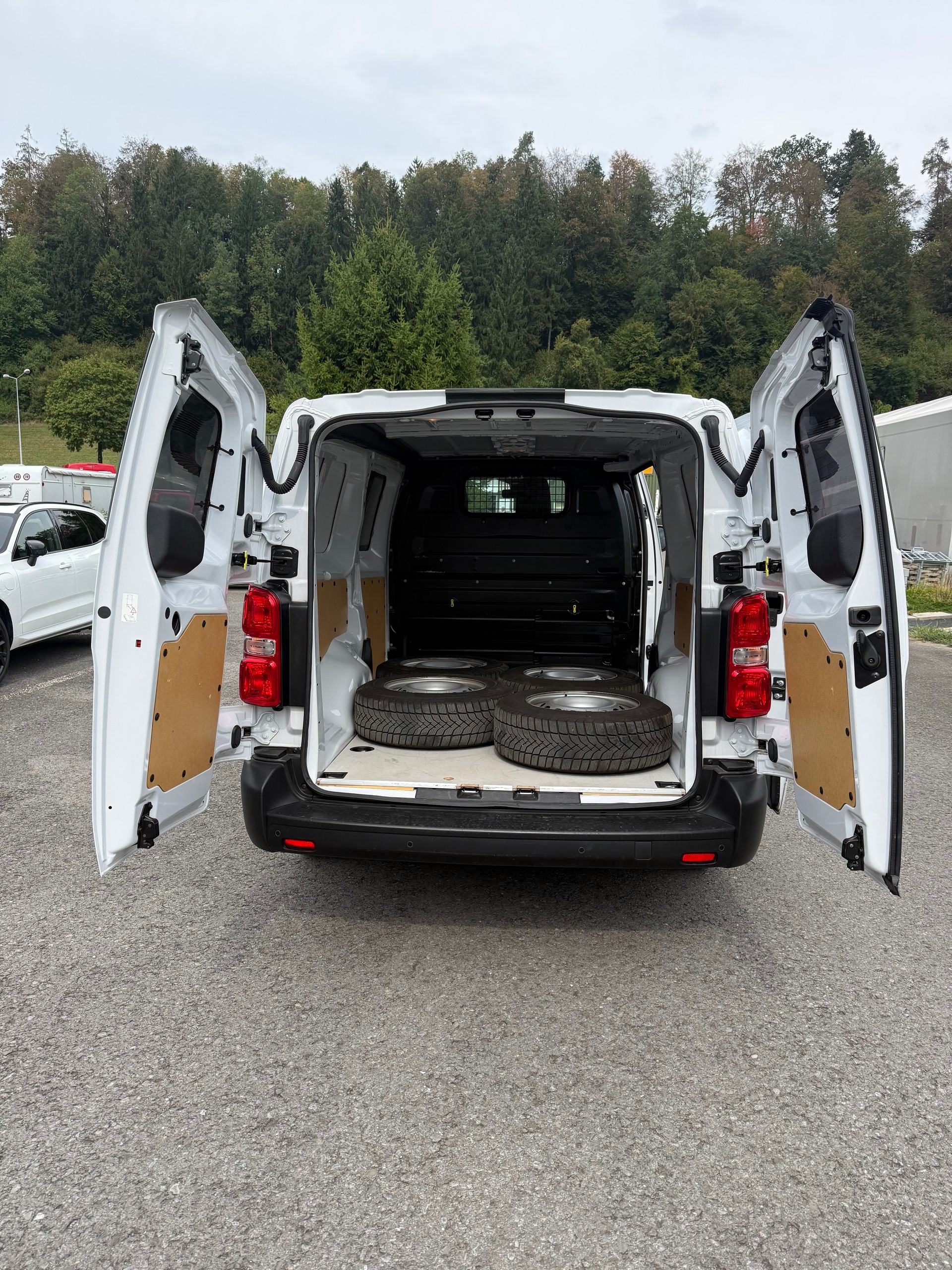 OPEL Vivaro Cargo 2.0 D s/s L EN Aut.-image-6