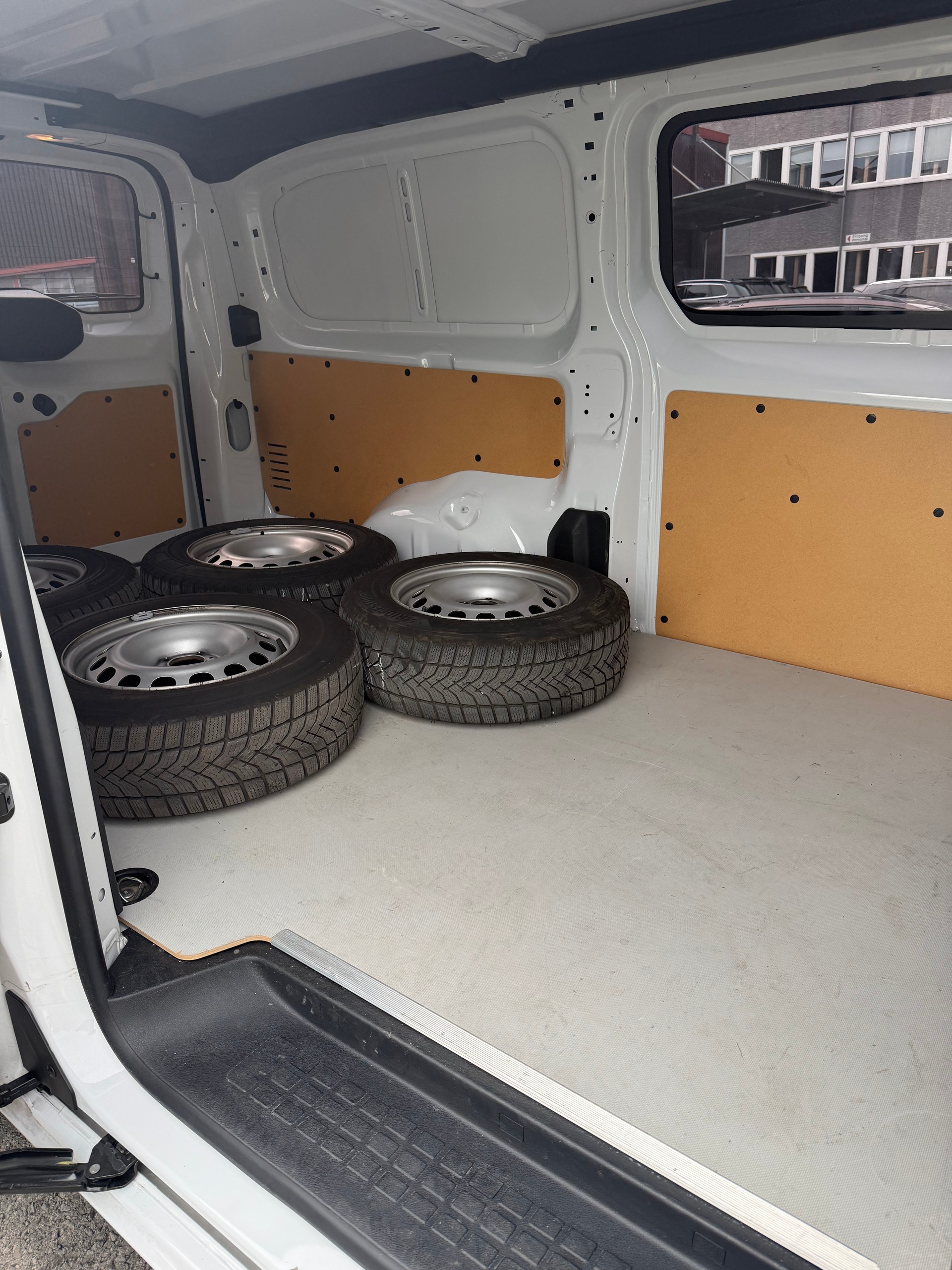 OPEL Vivaro Cargo 2.0 D s/s L EN Aut.-image-8
