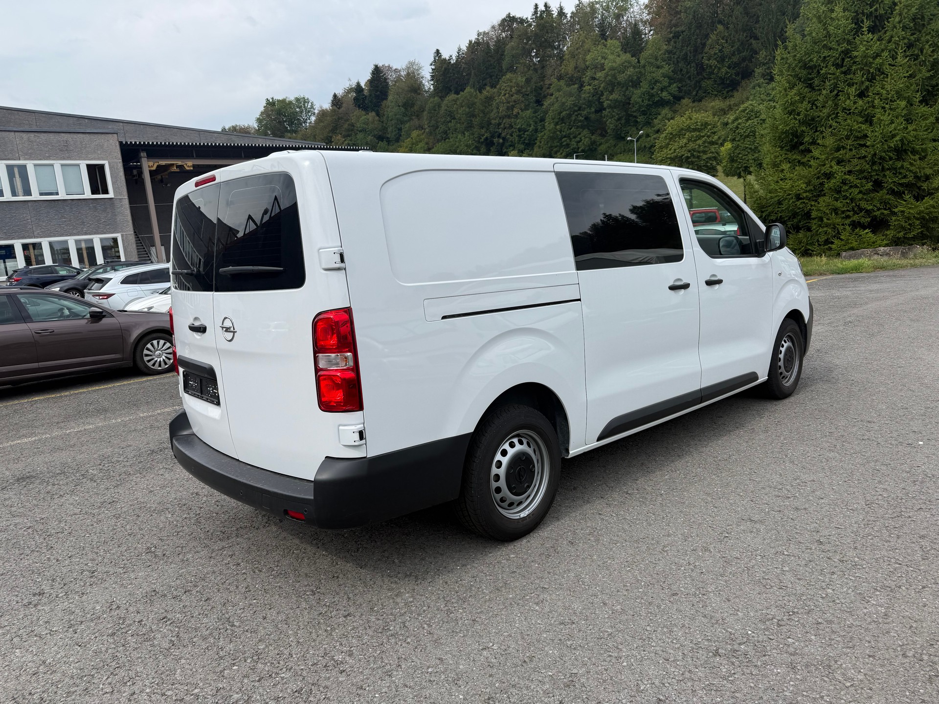 OPEL Vivaro Cargo 2.0 D s/s L EN Aut.-image-4