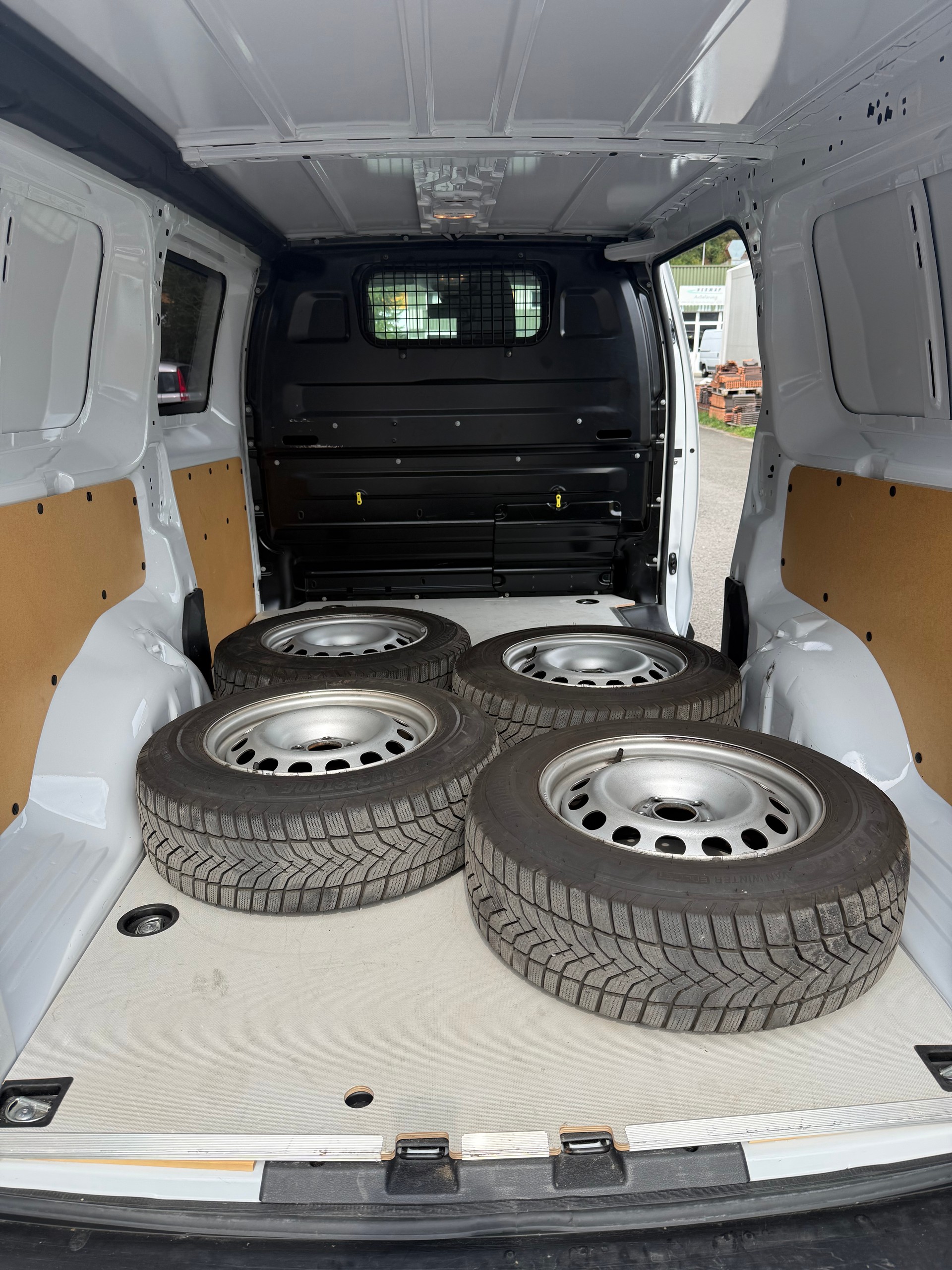 OPEL Vivaro Cargo 2.0 D s/s L EN Aut.-image-5