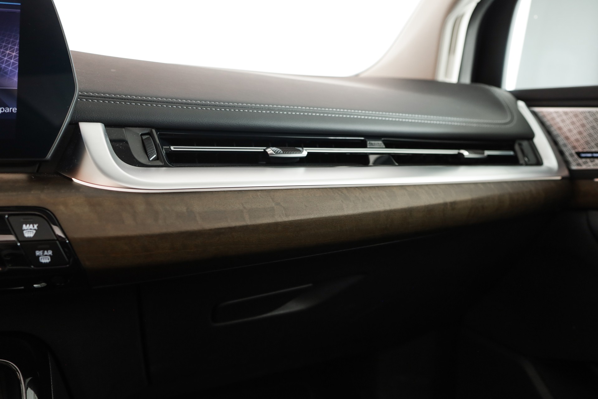BMW 225e xDrive Active Tourer Luxury Line * Panoramaglass / Driving Assistant Pro / Pack innovation-image-19