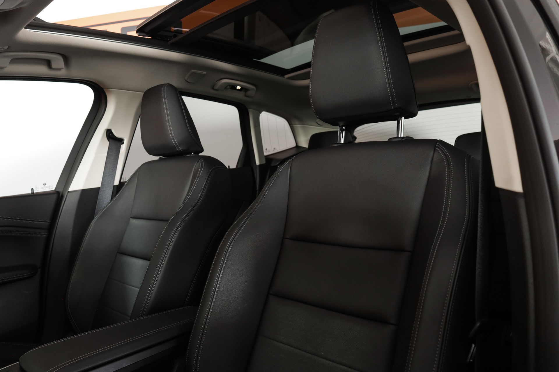 BMW 225e xDrive Active Tourer Luxury Line * Panoramaglass / Driving Assistant Pro / Pack innovation-image-7