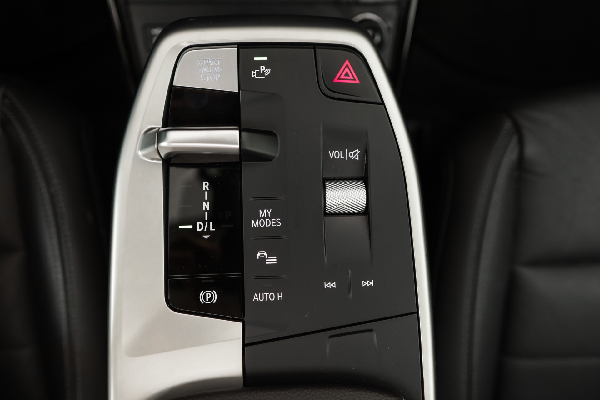 BMW 225e xDrive Active Tourer Luxury Line * Panoramaglass / Driving Assistant Pro / Pack innovation-image-21