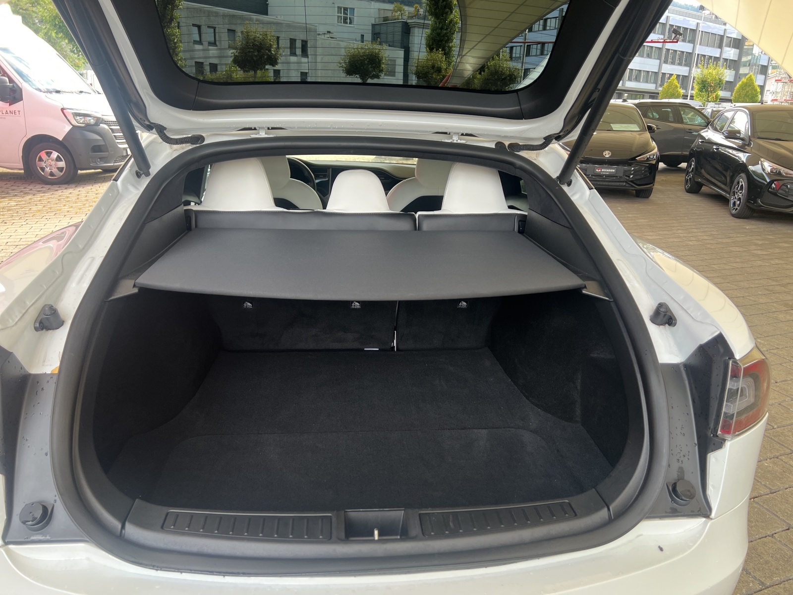 TESLA Model S Long Range 572PS-image-15