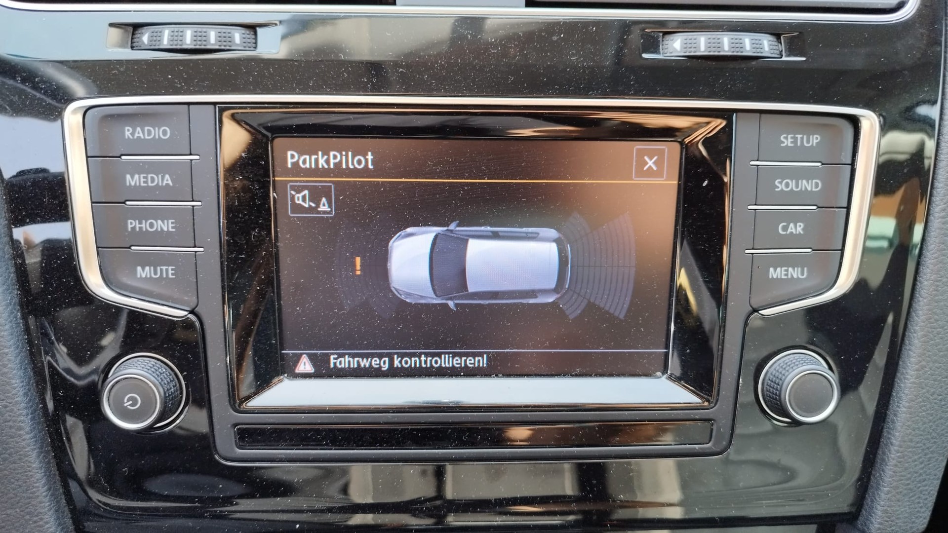 VW Golf 2.0 TDI Highline 4Motion-image-13