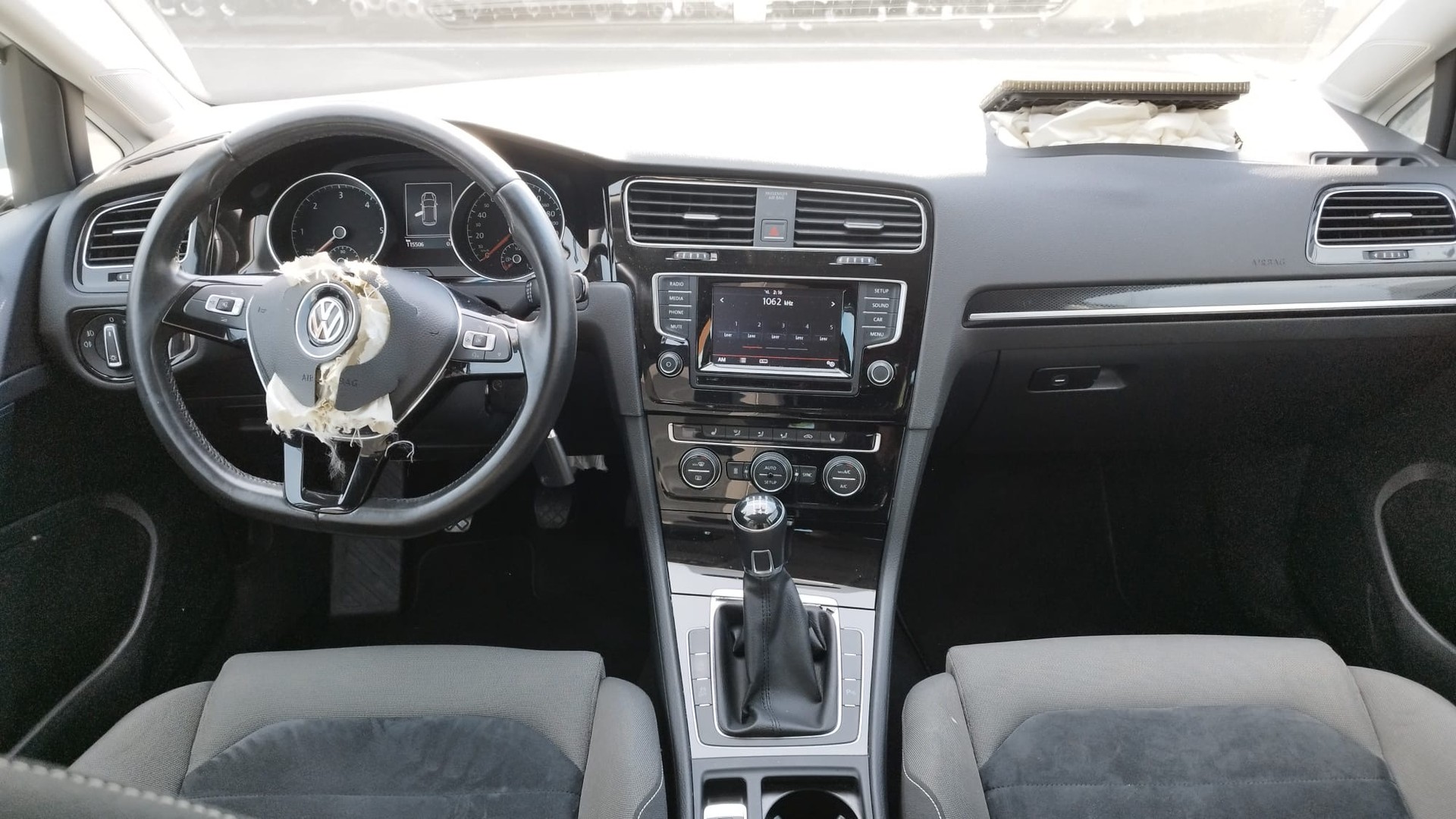 VW Golf 2.0 TDI Highline 4Motion-image-15