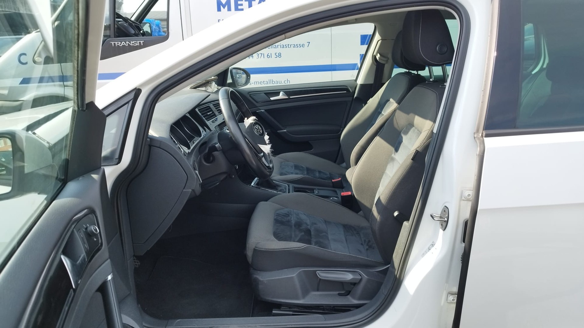 VW Golf 2.0 TDI Highline 4Motion-image-11