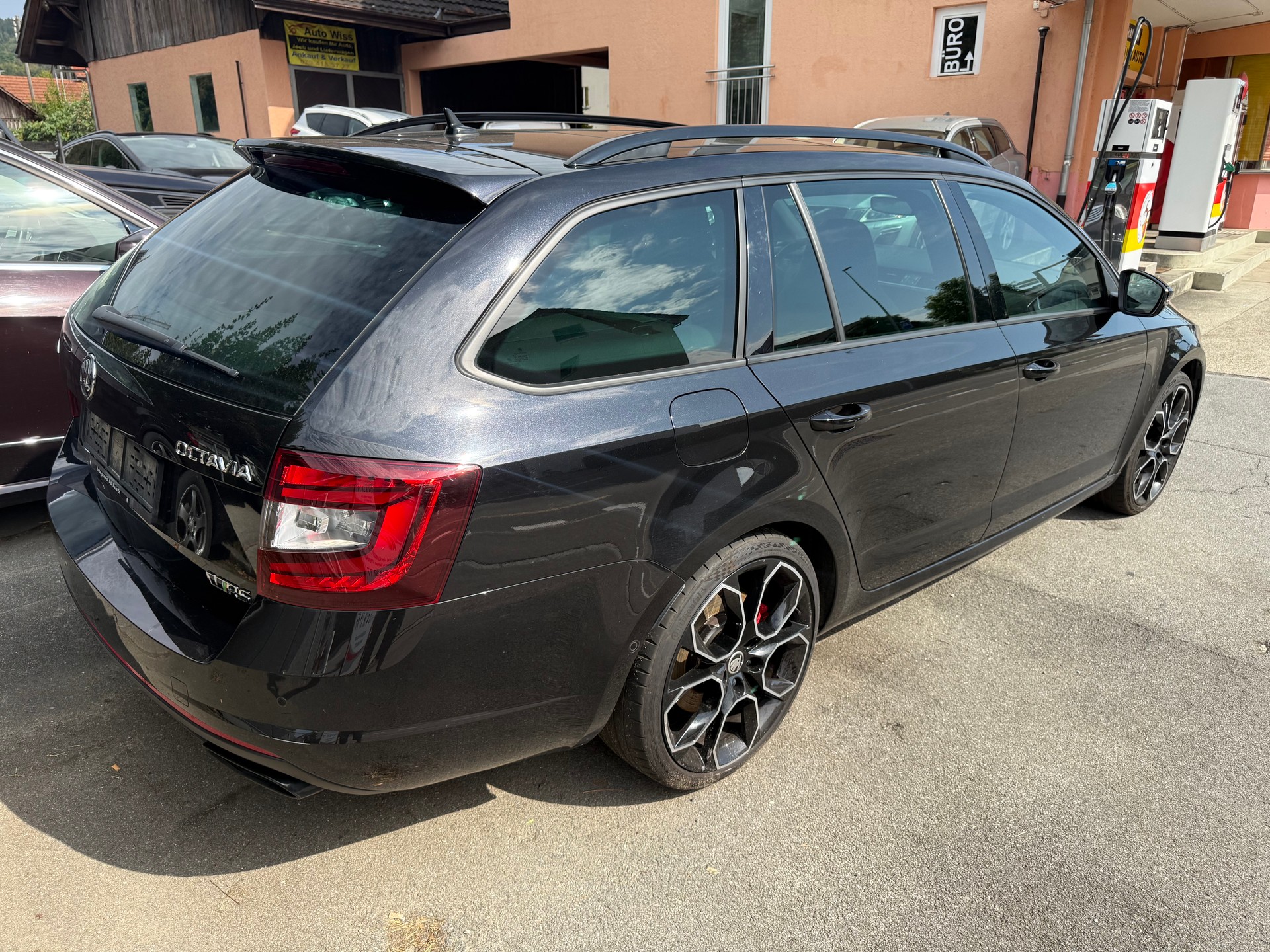 SKODA Octavia Combi 2.0 TSI RS 245 DSG-image-3