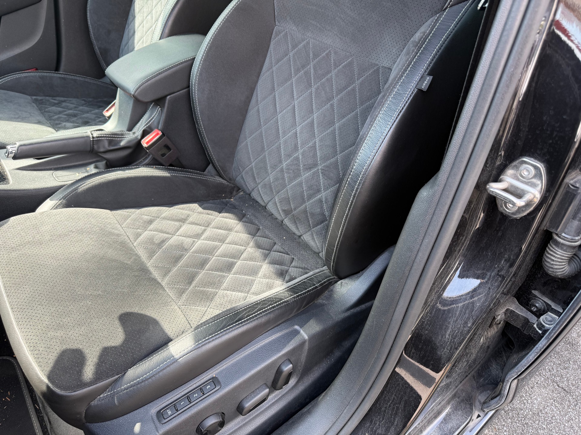 SKODA Octavia Combi 2.0 TSI RS 245 DSG-image-9