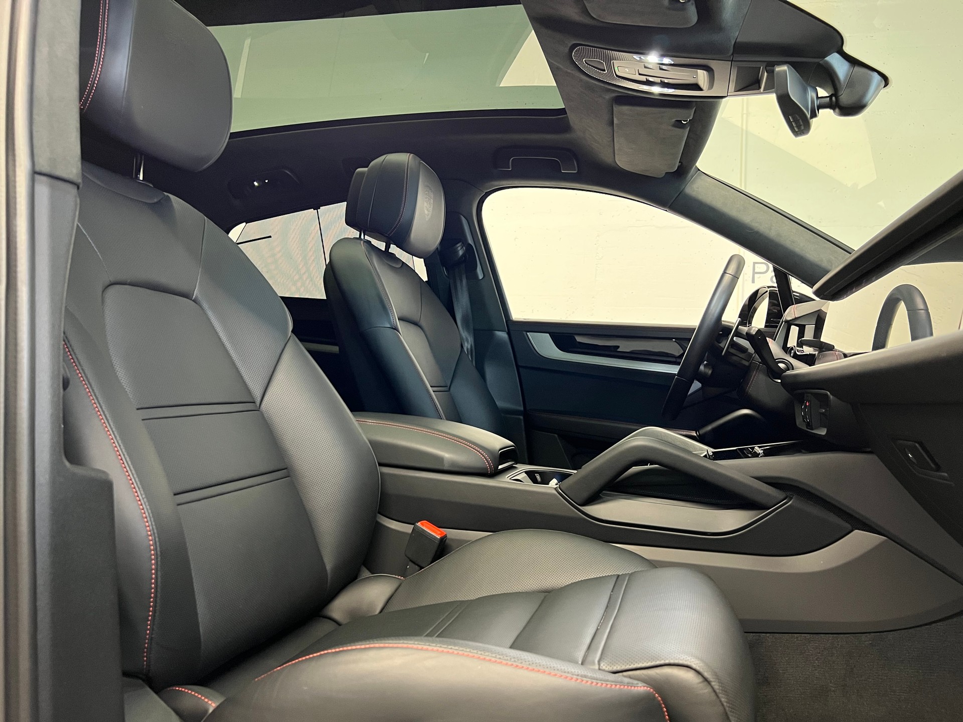 PORSCHE Cayenne Coupé 4.0 V8 Turbo E-Hybrid-image-5