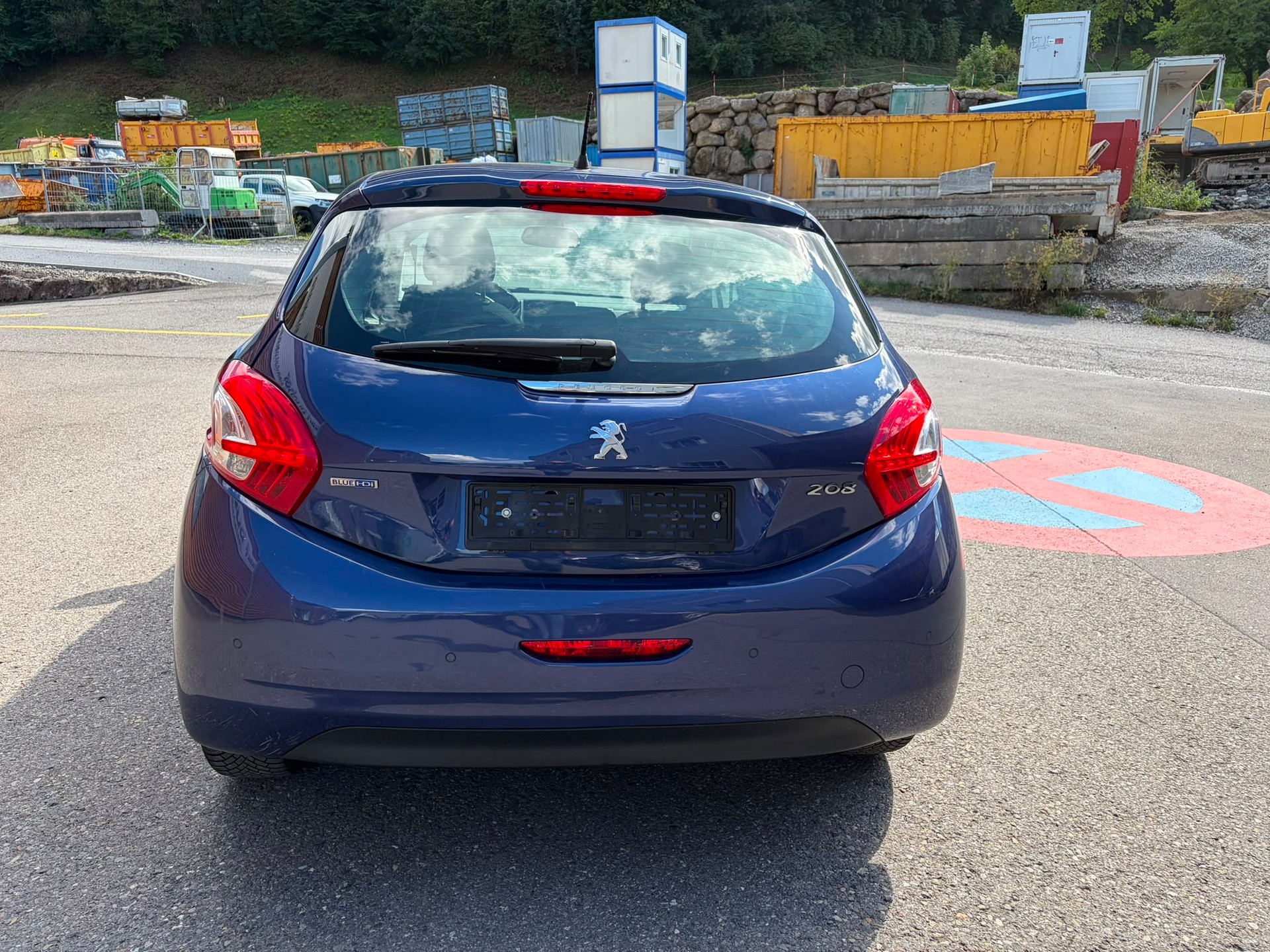 PEUGEOT 208 1.6 BlueHDi Allure-image-3