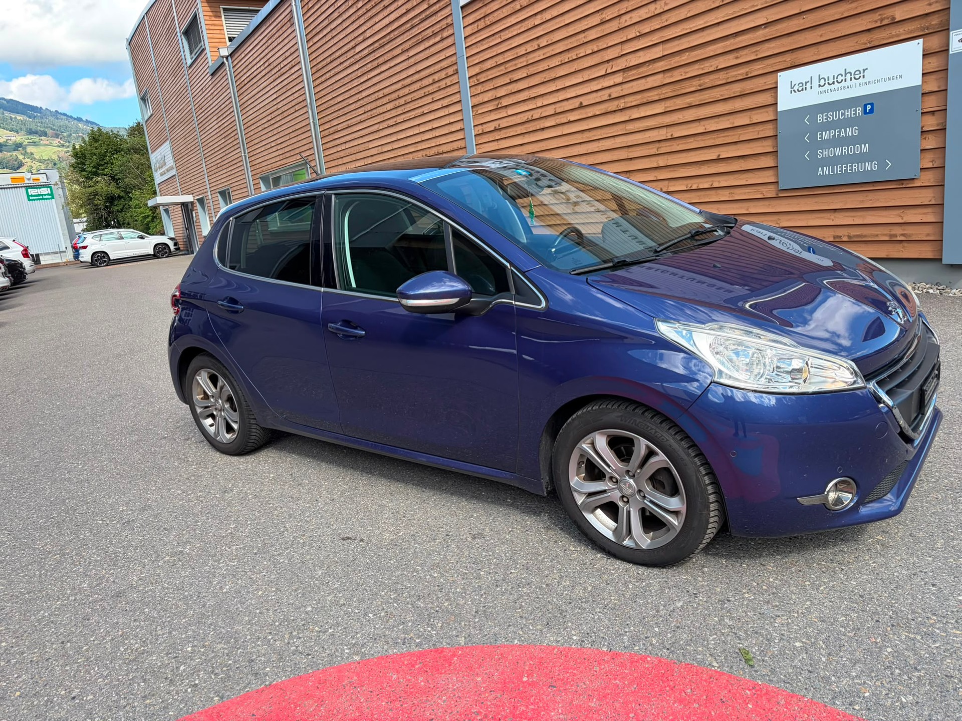 PEUGEOT 208 1.6 BlueHDi Allure-image-4