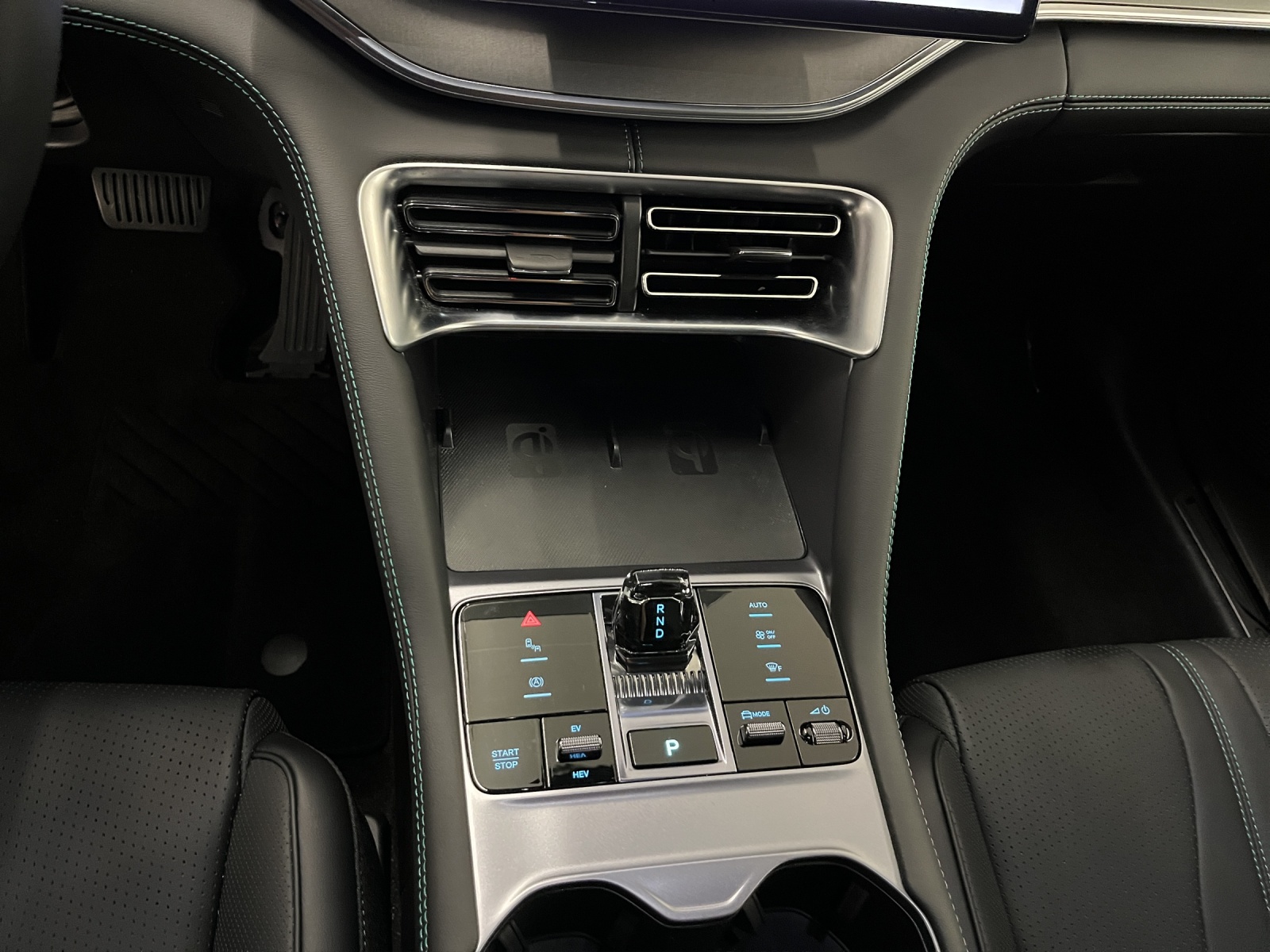 BYD Seal U DM-i Design AWD-image-13