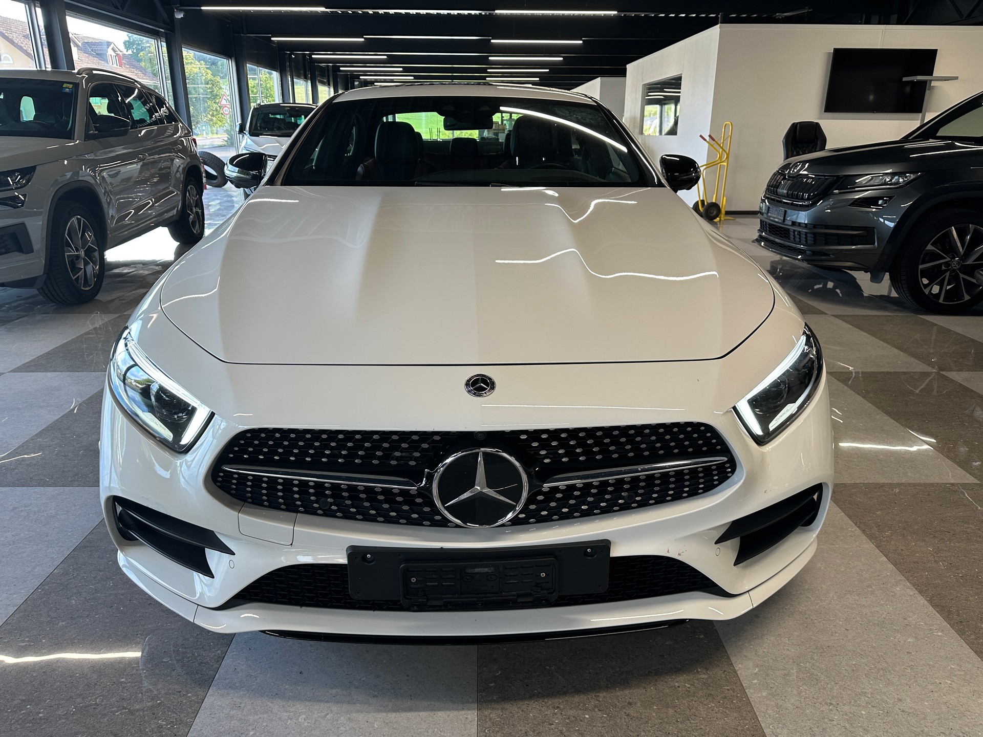 MERCEDES-BENZ CLS 350 AMG Line 9G-Tronic-image-6