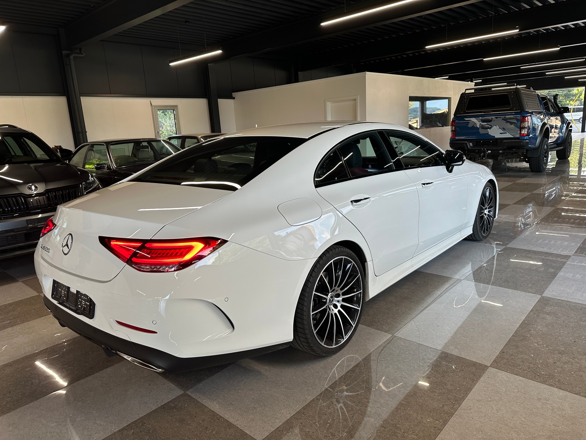 MERCEDES-BENZ CLS 350 AMG Line 9G-Tronic-image-4