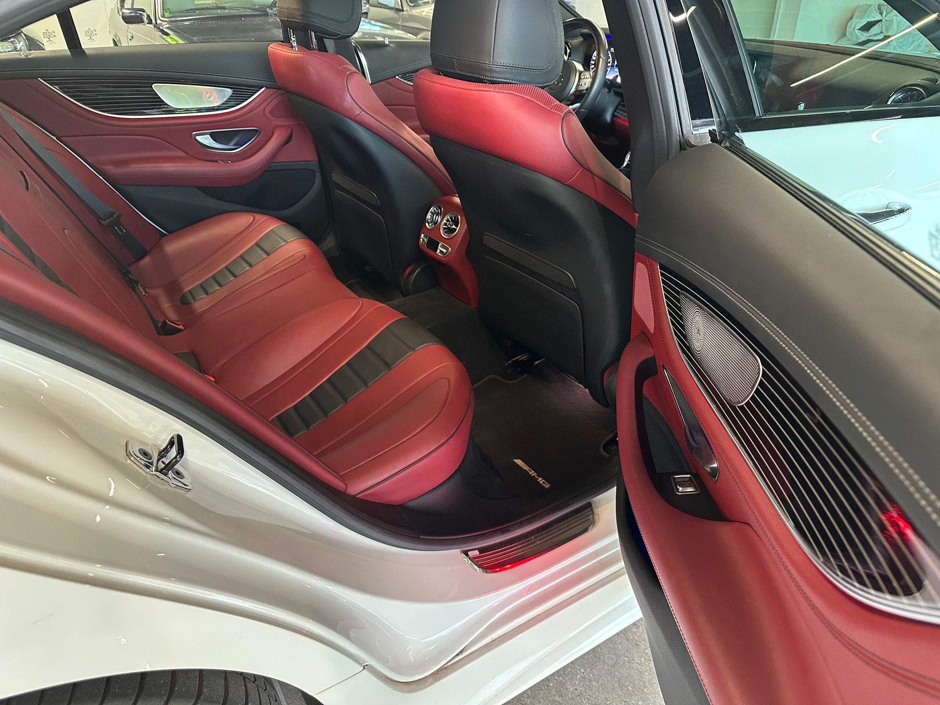 MERCEDES-BENZ CLS 350 AMG Line 9G-Tronic-image-11