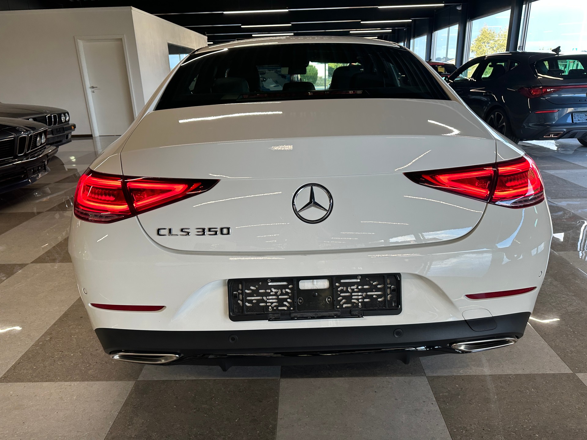 MERCEDES-BENZ CLS 350 AMG Line 9G-Tronic-image-7