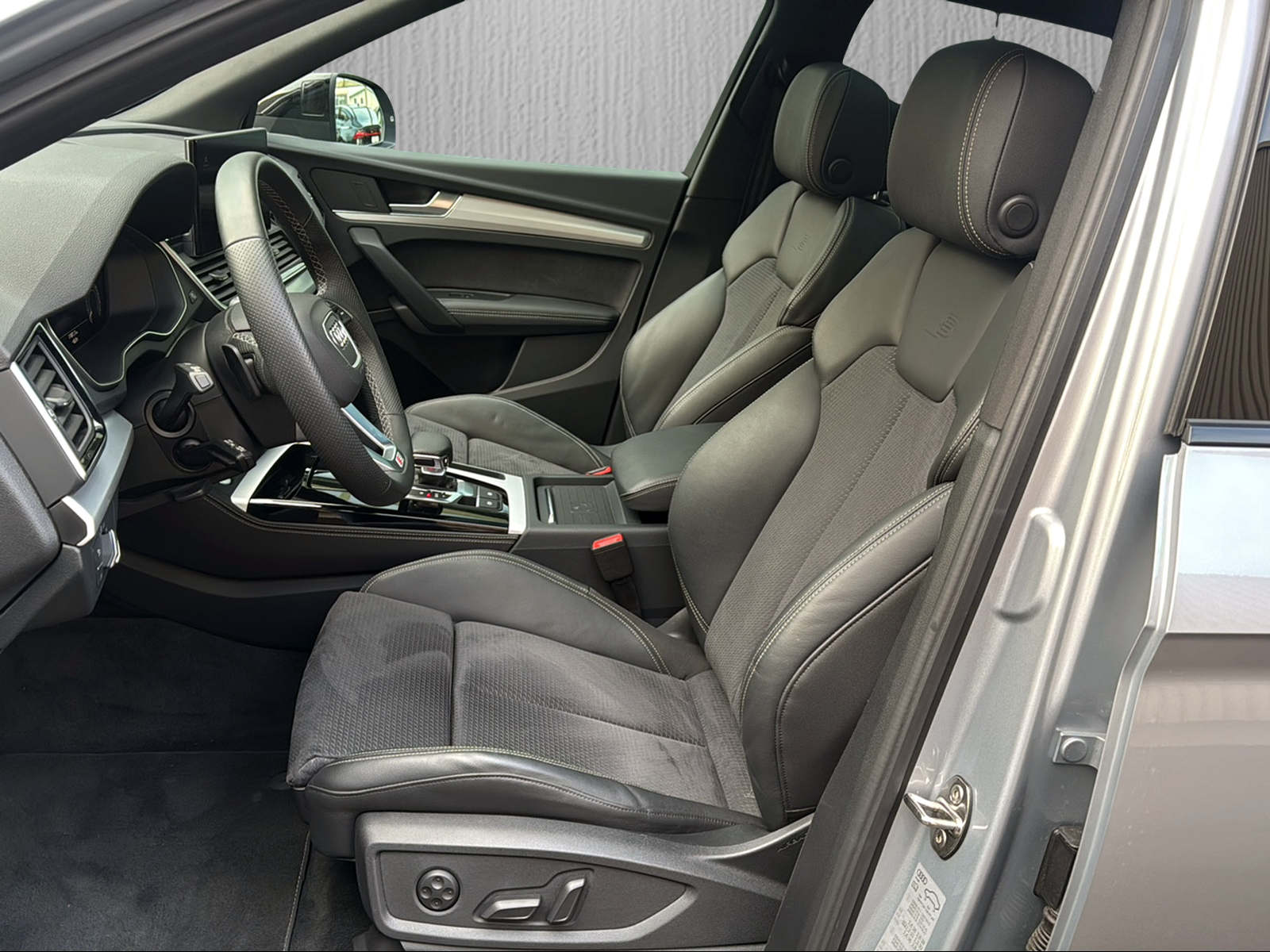 AUDI Q5 55 TFSI e PHEV S line quattro S-tronic*AHK*Panoramadach*Standklima/Heizung*-image-7
