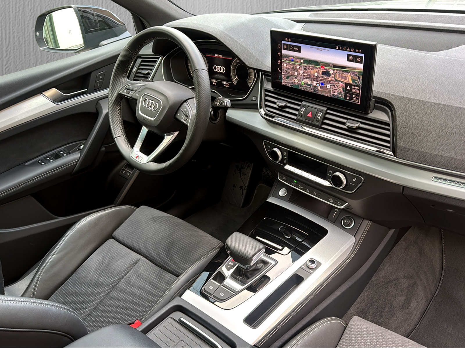 AUDI Q5 55 TFSI e PHEV S line quattro S-tronic*AHK*Panoramadach*Standklima/Heizung*-image-11