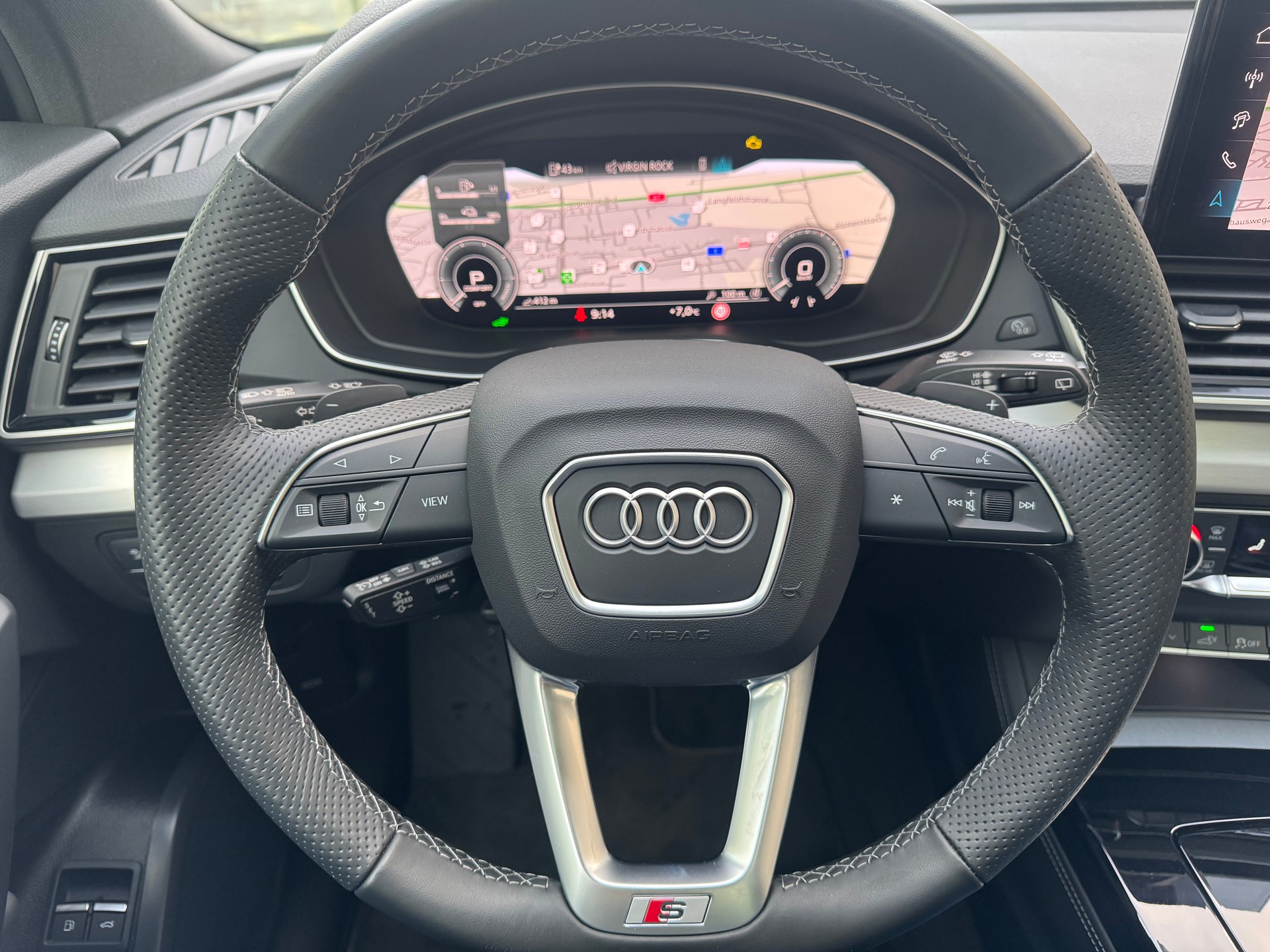 AUDI Q5 55 TFSI e PHEV S line quattro S-tronic*AHK*Panoramadach*Standklima/Heizung*-image-12