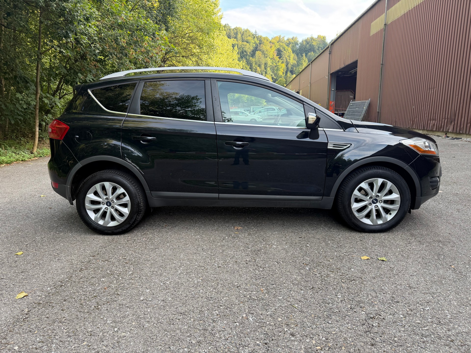 FORD Kuga 2.0 TDCi Titanium 4WD PowerShift-image-3