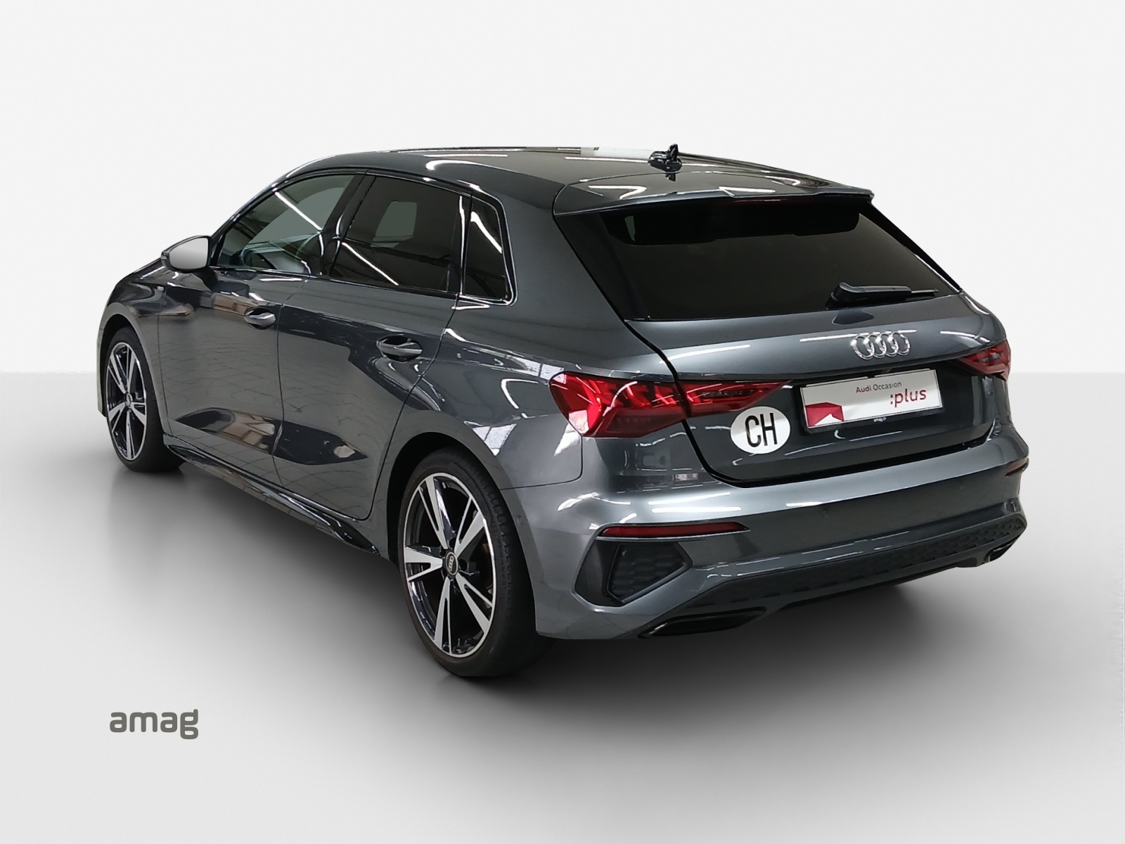 AUDI A3 Sportback 35 TFSI S line Attraction S-tronic-image-2