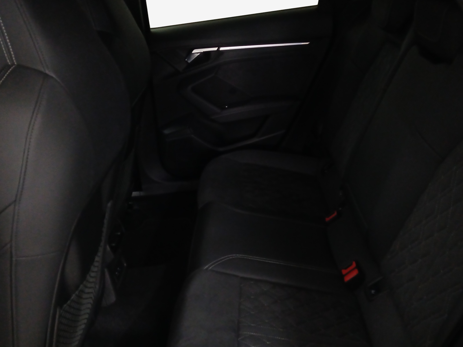 AUDI A3 Sportback 35 TFSI S line Attraction S-tronic-image-11