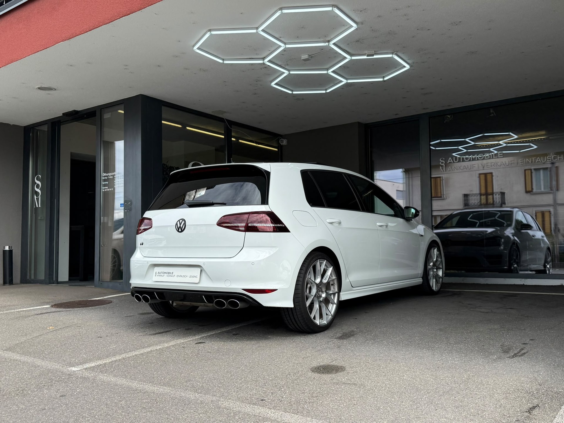 VW Golf 2.0 TSI R 360 s *ABT Leistungssteigerung* 4Motion DSG-image-9