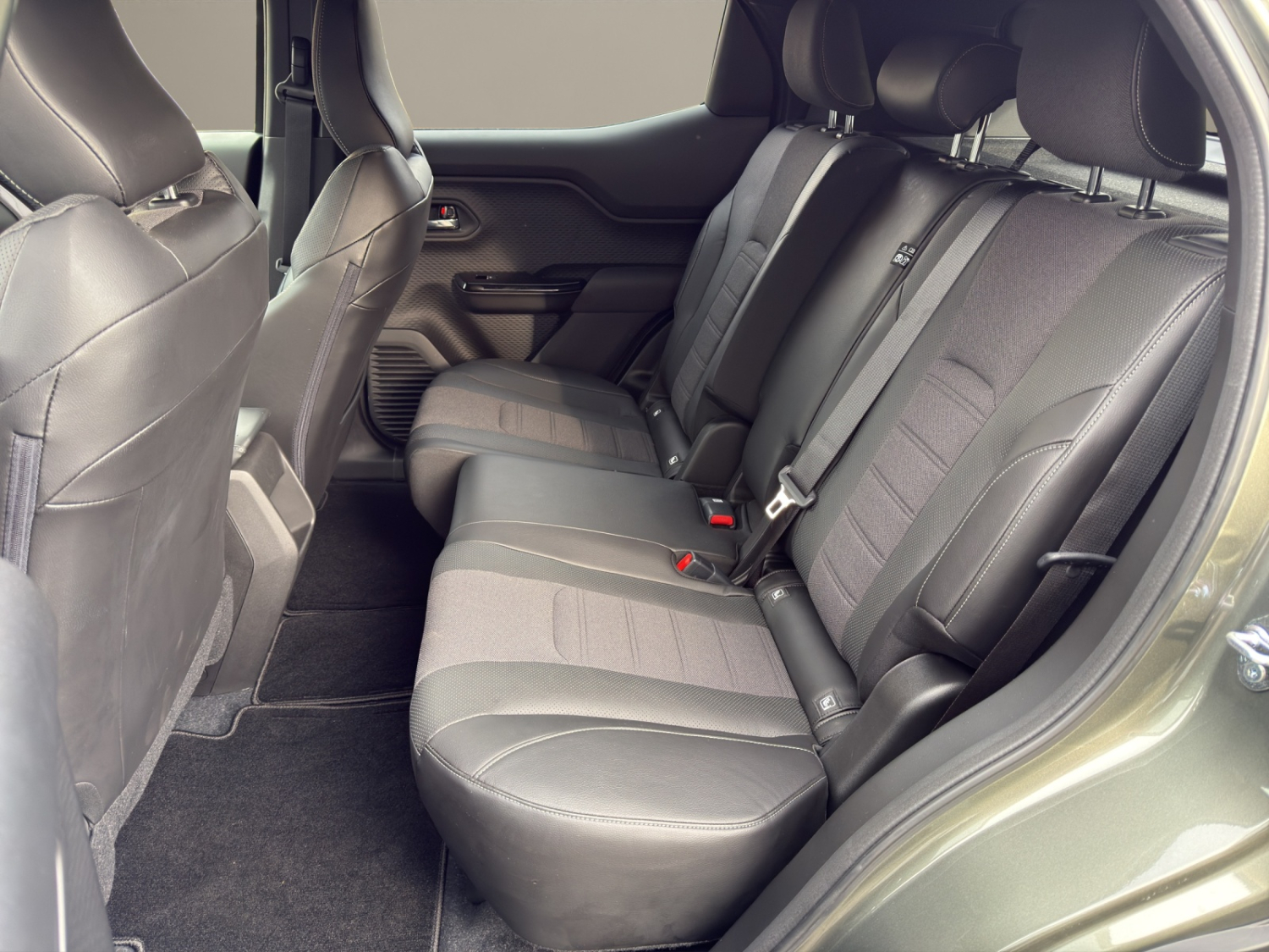 TOYOTA Urban Cruiser Premium AWD-image-16