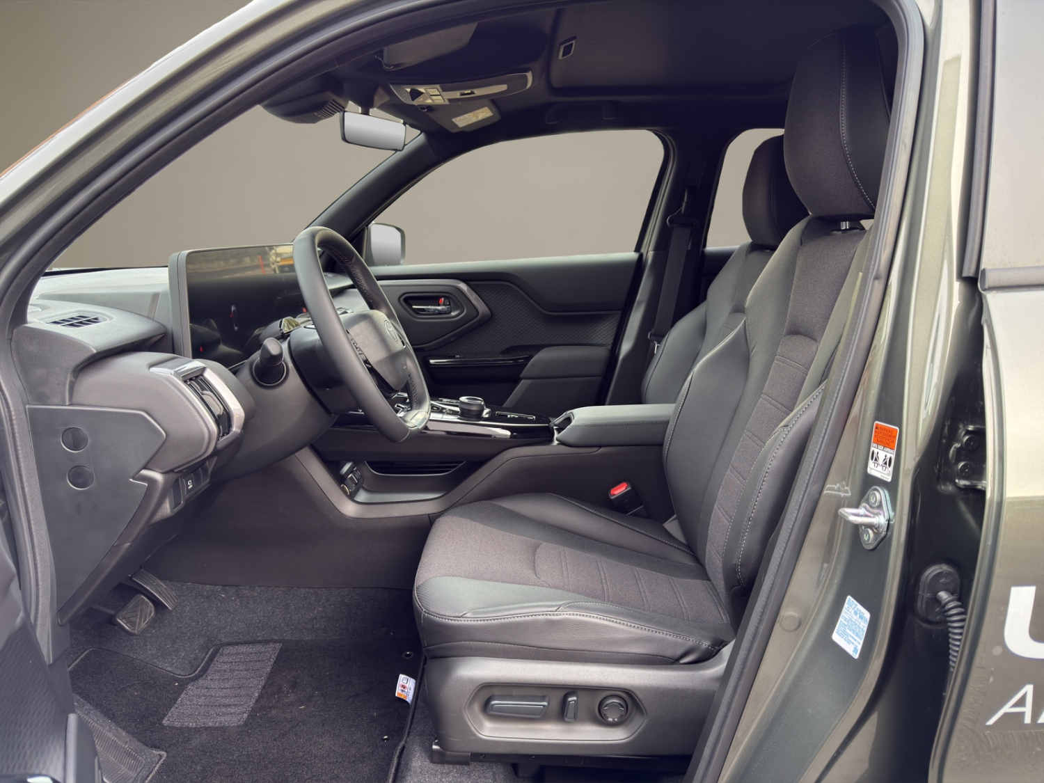 TOYOTA Urban Cruiser Premium AWD-image-11