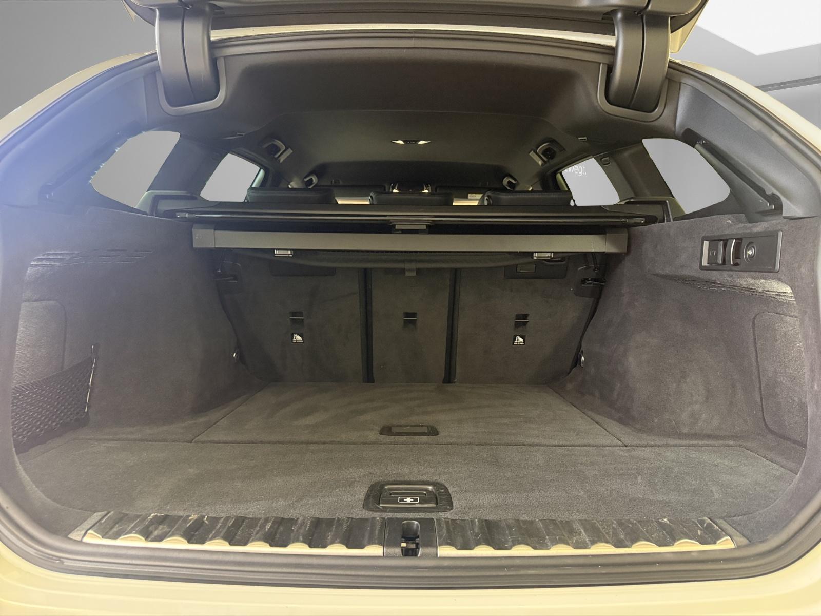 BMW Touring 320d xDrive M-SportPaket-image-20
