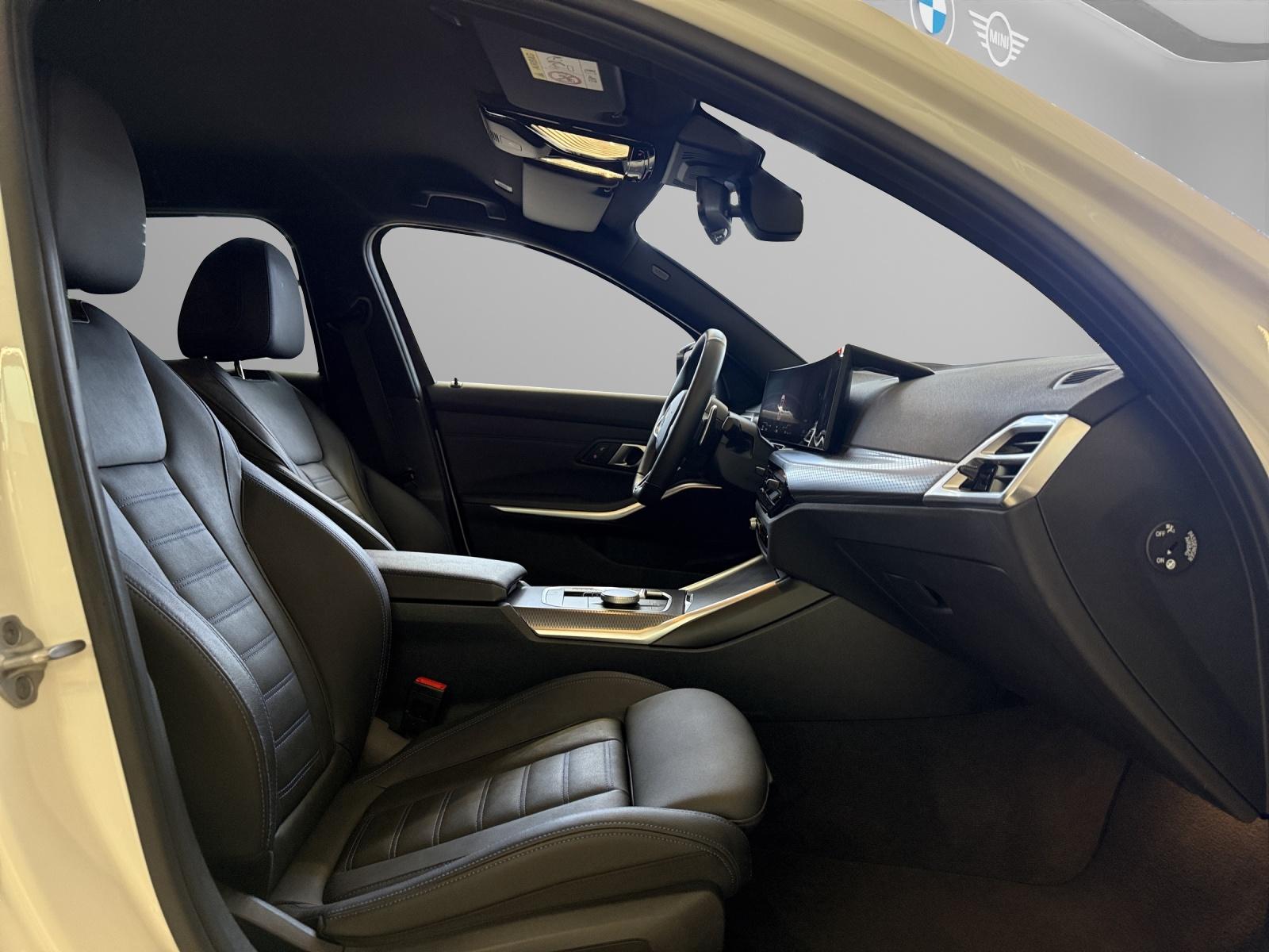 BMW Touring 320d xDrive M-SportPaket-image-17