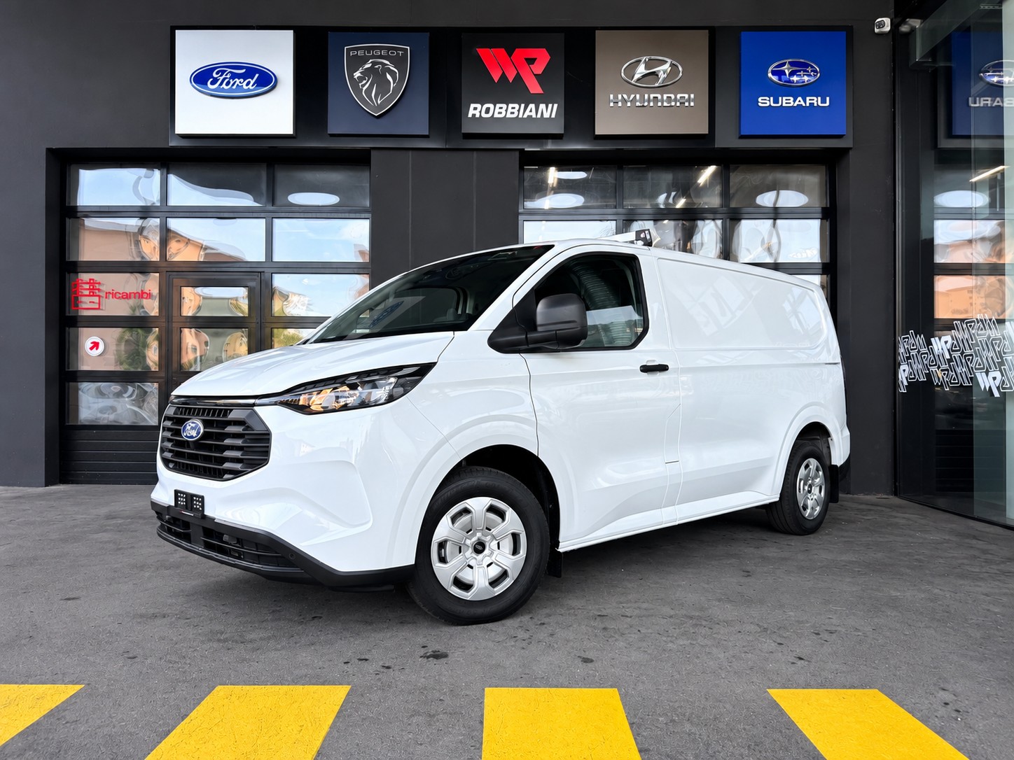 FORD Transit Custom Van PHEV 320 L1H1 Trend Automat-image-0