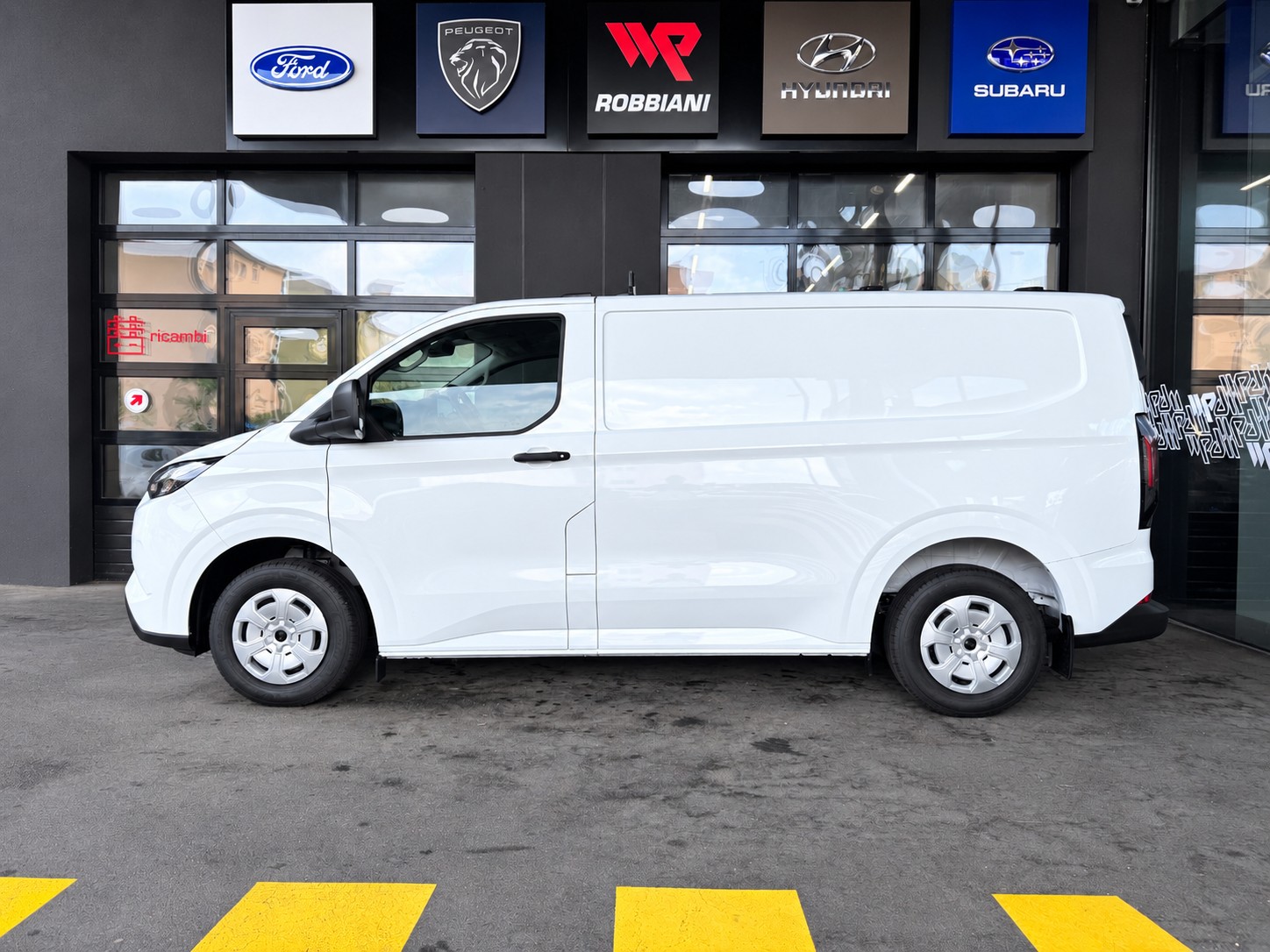 FORD Transit Custom Van PHEV 320 L1H1 Trend Automat-image-1