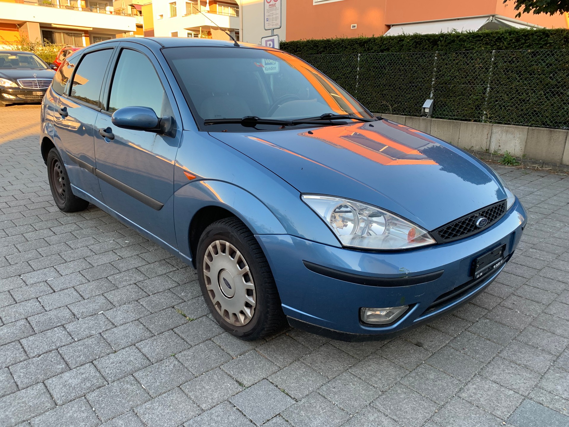 FORD Focus 1.4i 16V Vita-image-1