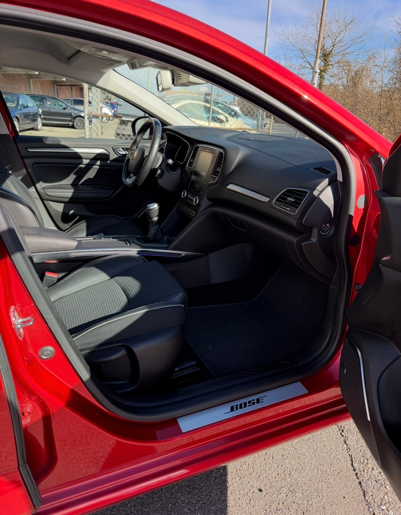 RENAULT Mégane 1.2 16V Turbo Bose-image-6
