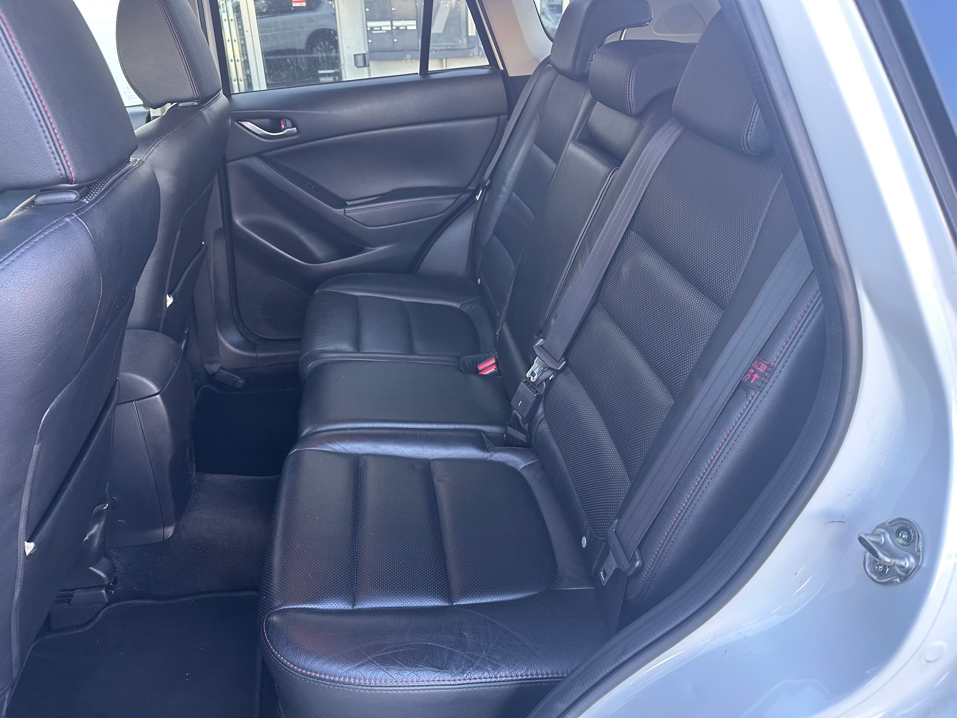 MAZDA CX-5 2.2 D HP Revolution AWD Automatic-image-13