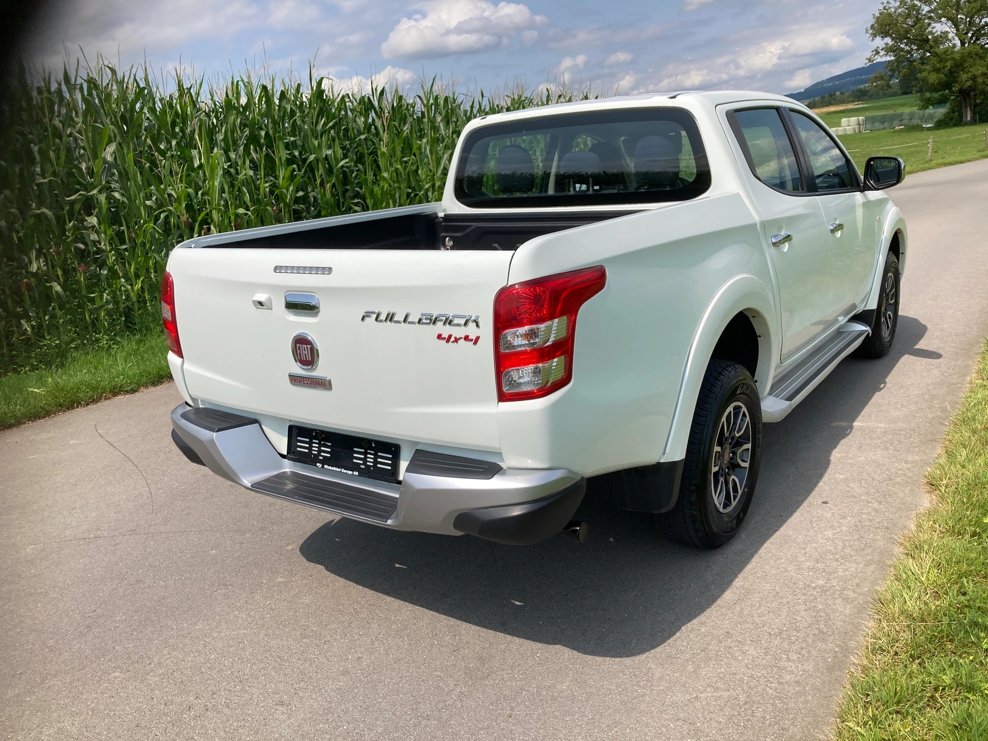 FIAT Fullback LX 2.4 MJ DC Swiss 4WD-image-2