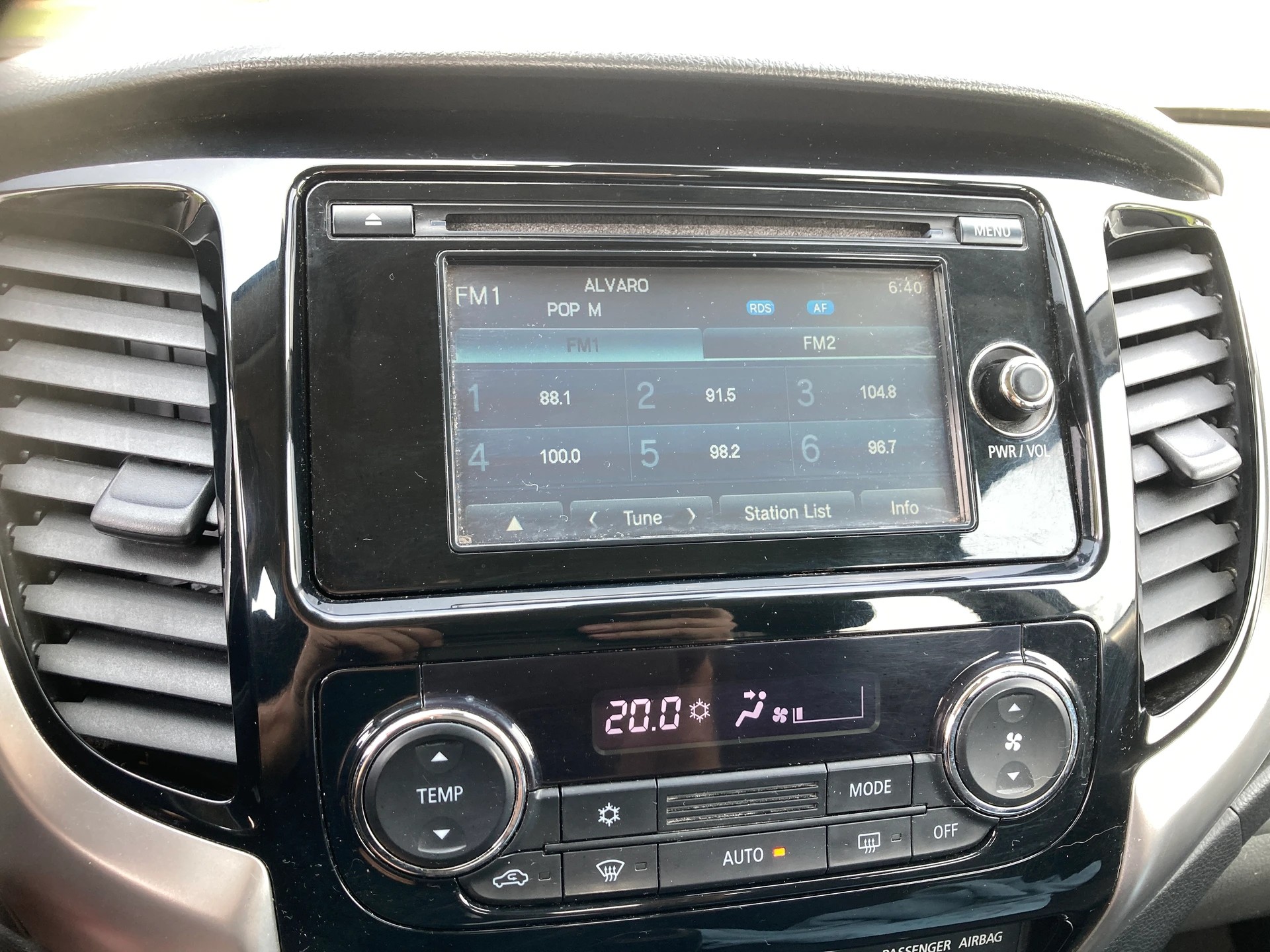 FIAT Fullback LX 2.4 MJ DC Swiss 4WD-image-11
