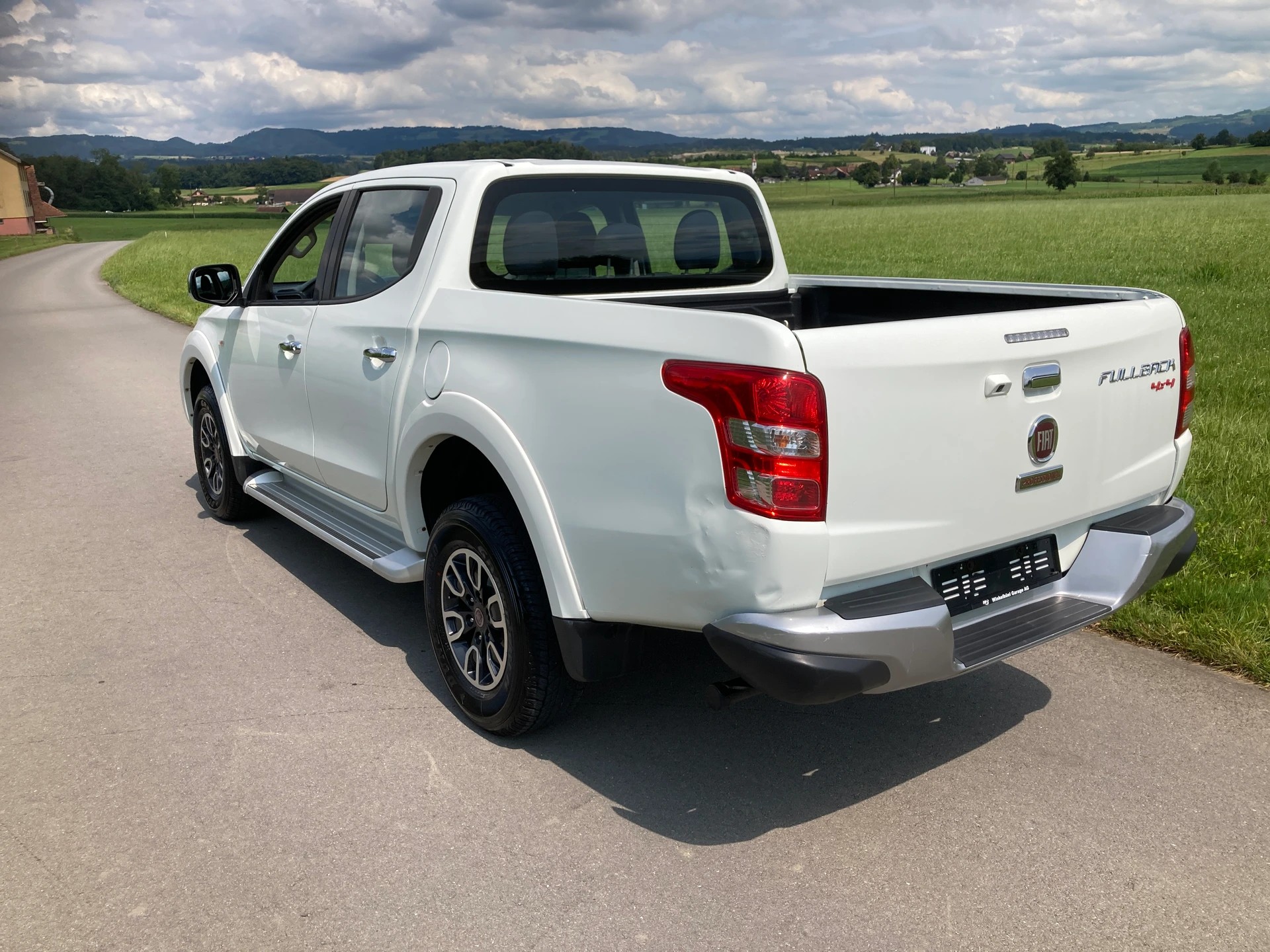 FIAT Fullback LX 2.4 MJ DC Swiss 4WD-image-3