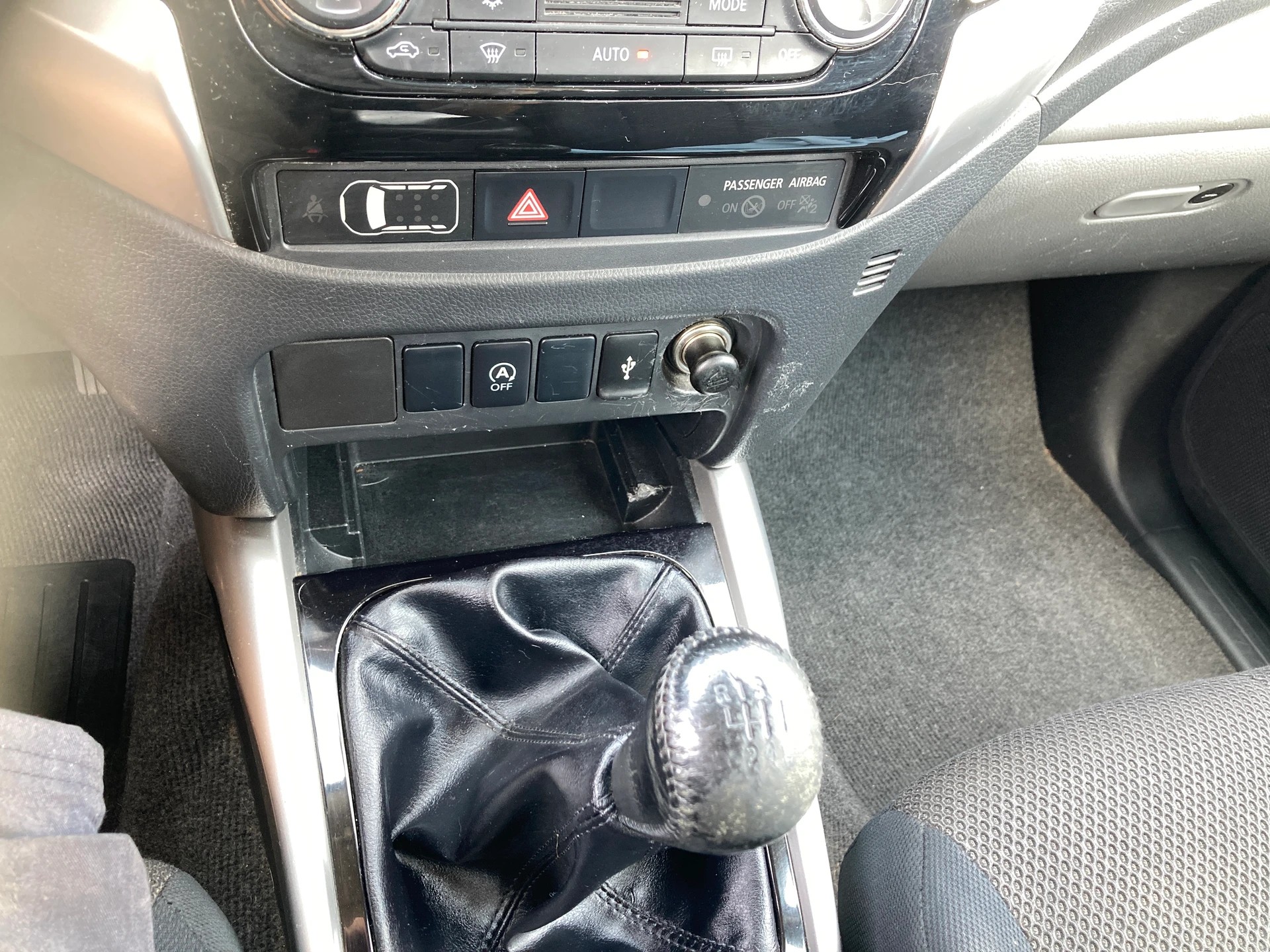 FIAT Fullback LX 2.4 MJ DC Swiss 4WD-image-14