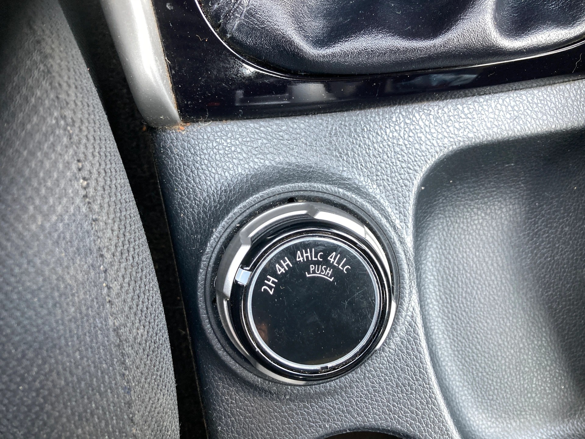 FIAT Fullback LX 2.4 MJ DC Swiss 4WD-image-13