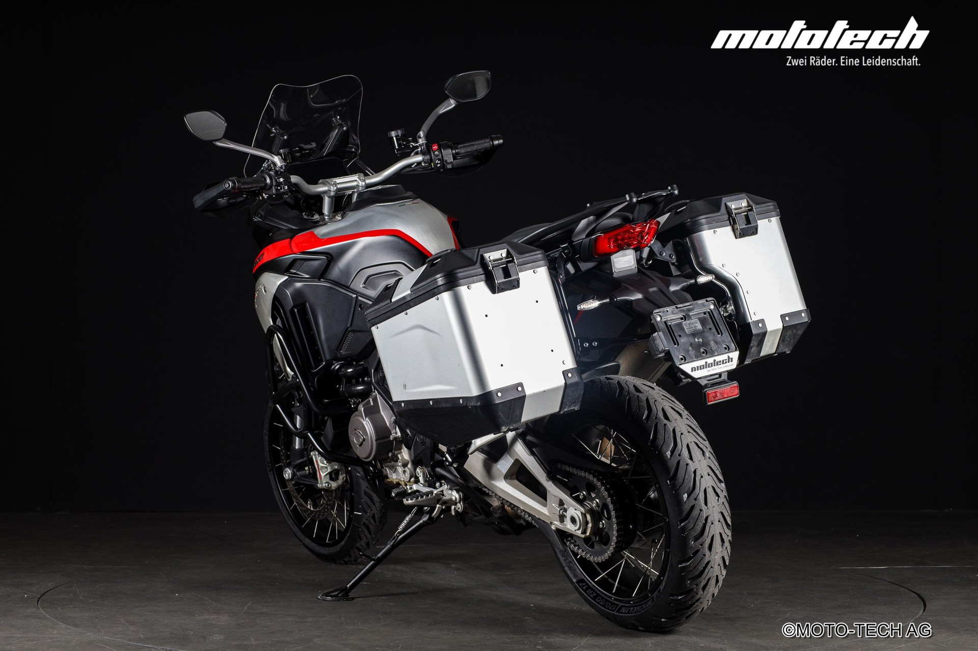 DUCATI Multistrada V4 Rally Travel Adventure-showroom-element-3