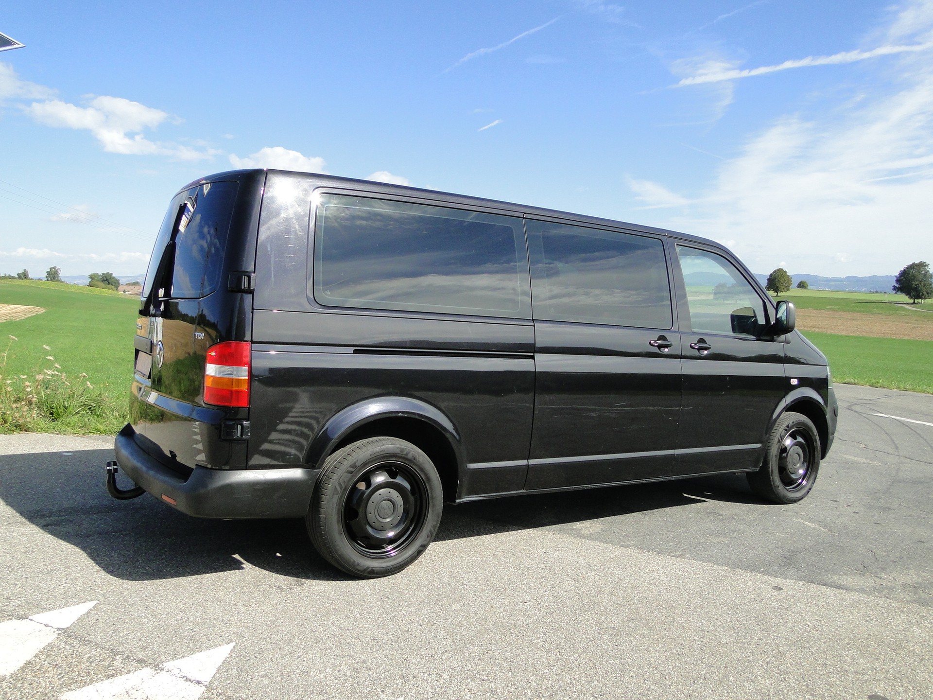 VW Caravelle 2.5-image-3