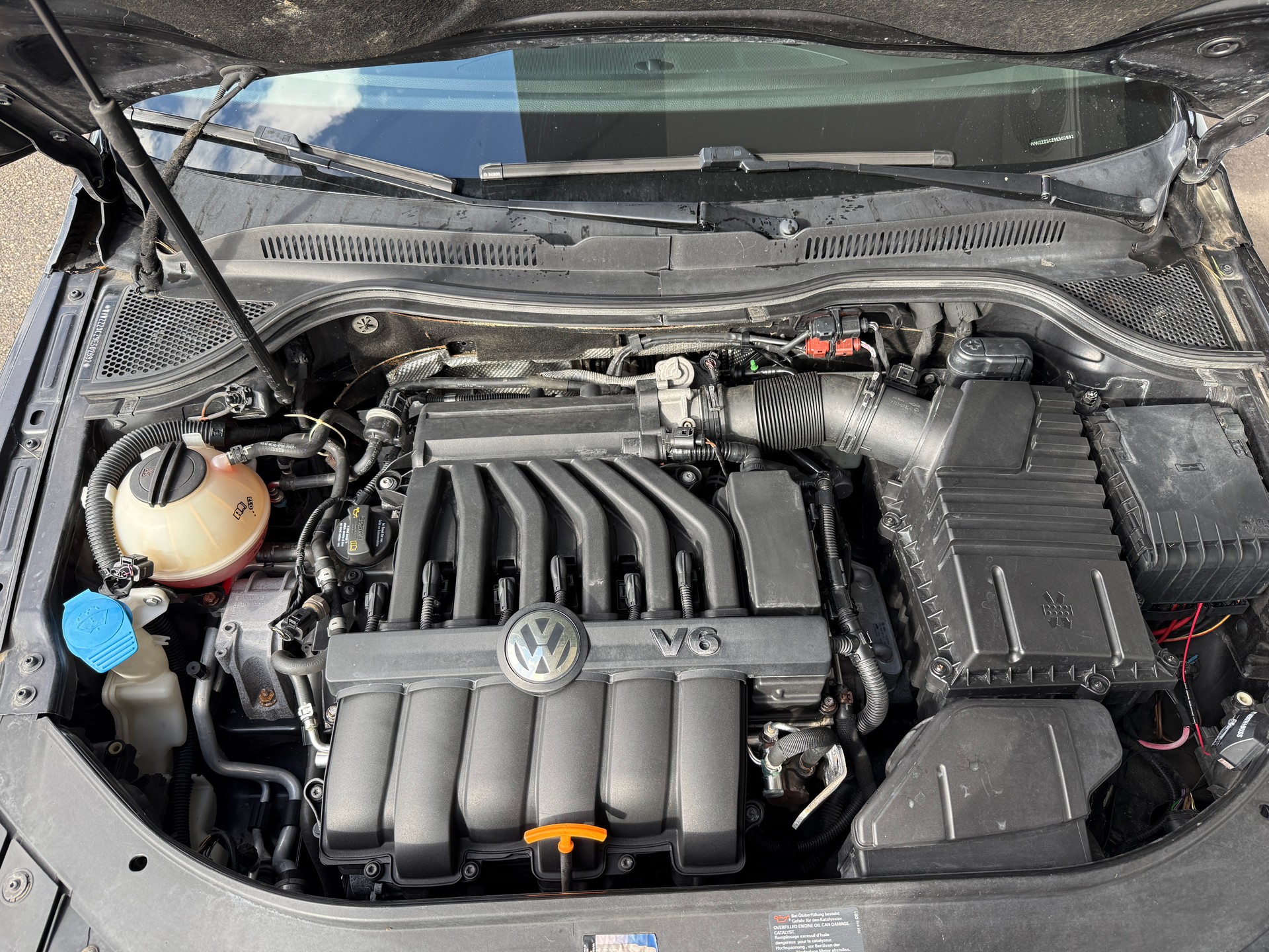 VW Passat CC 3.6 V6 FSI 4Motion-image-6