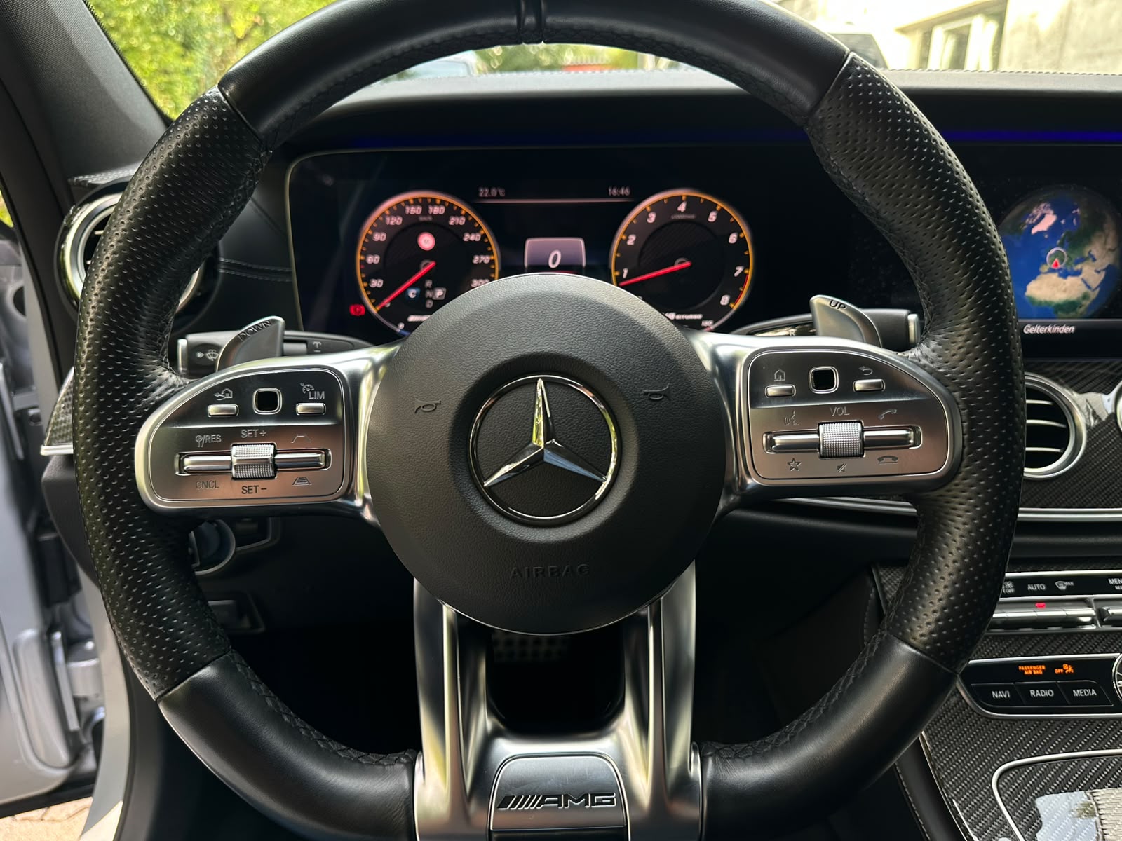 MERCEDES-BENZ E 63 AMG S 4 Matic 9G-Tronic-image-28