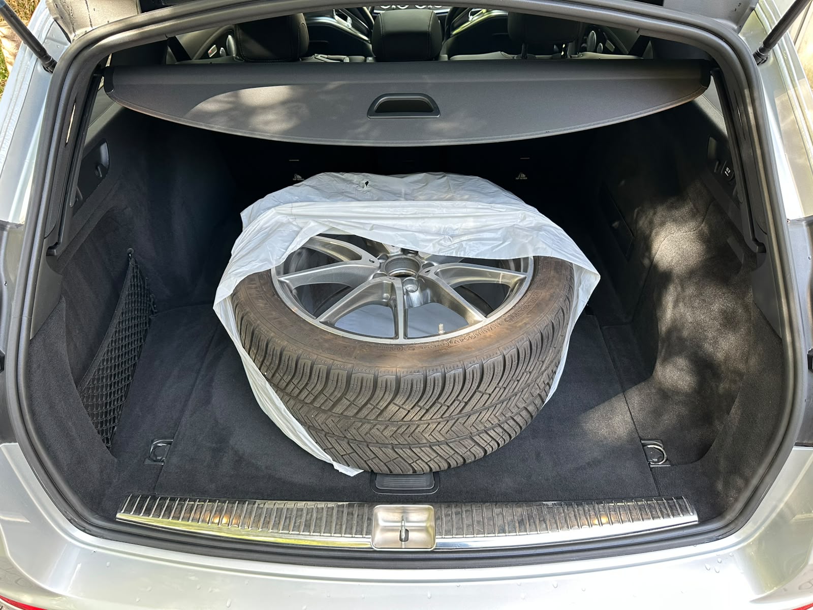 MERCEDES-BENZ E 63 AMG S 4 Matic 9G-Tronic-image-18