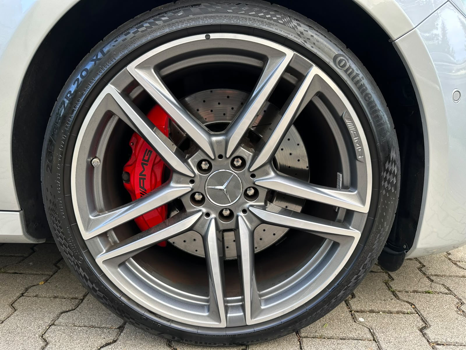 MERCEDES-BENZ E 63 AMG S 4 Matic 9G-Tronic-image-9