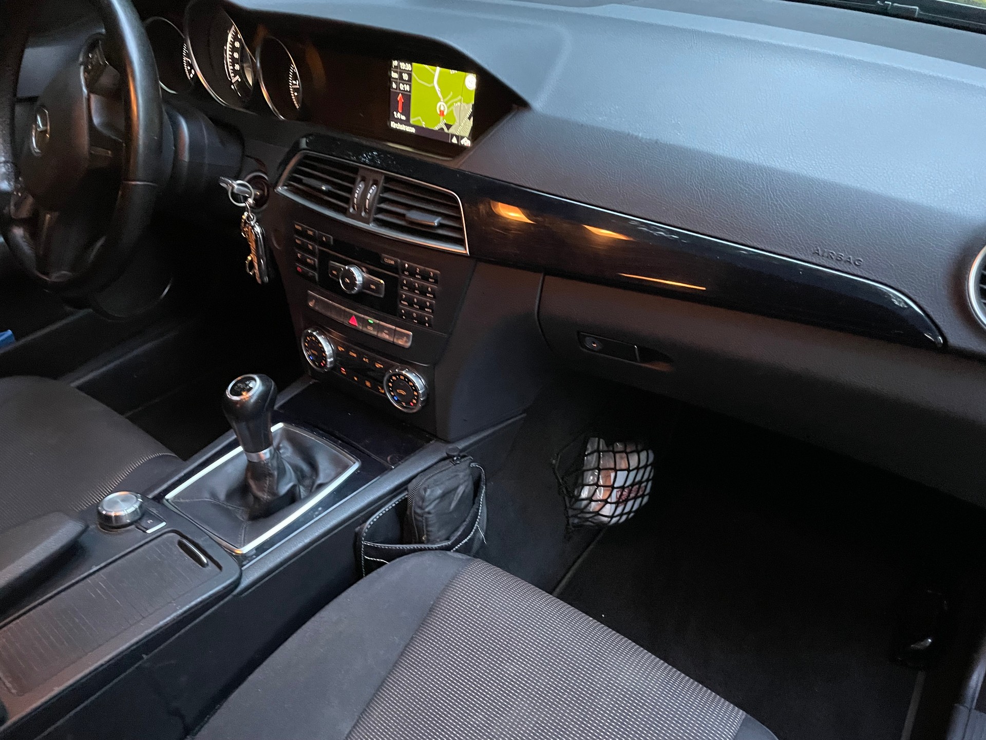 MERCEDES-BENZ C 250 CDI BlueEF-image-9